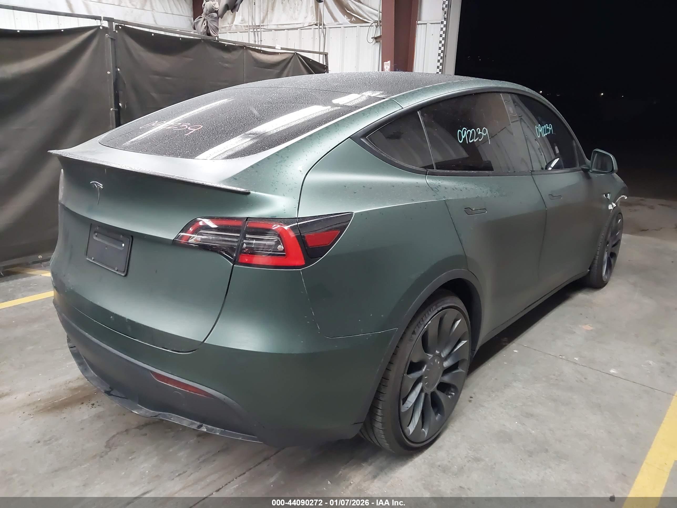 TESLA MODEL image 4
