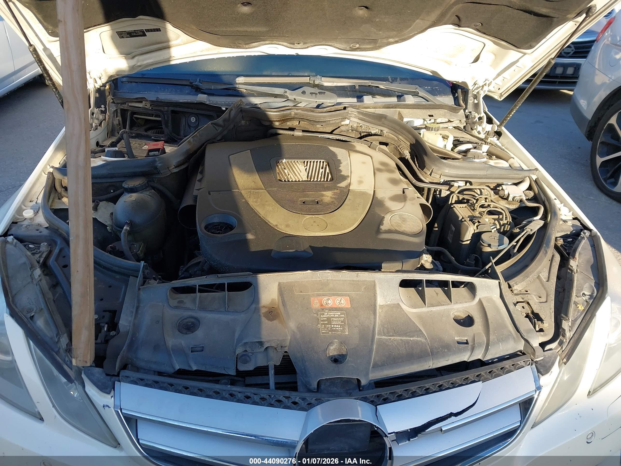 MERCEDES-BENZ E image 10