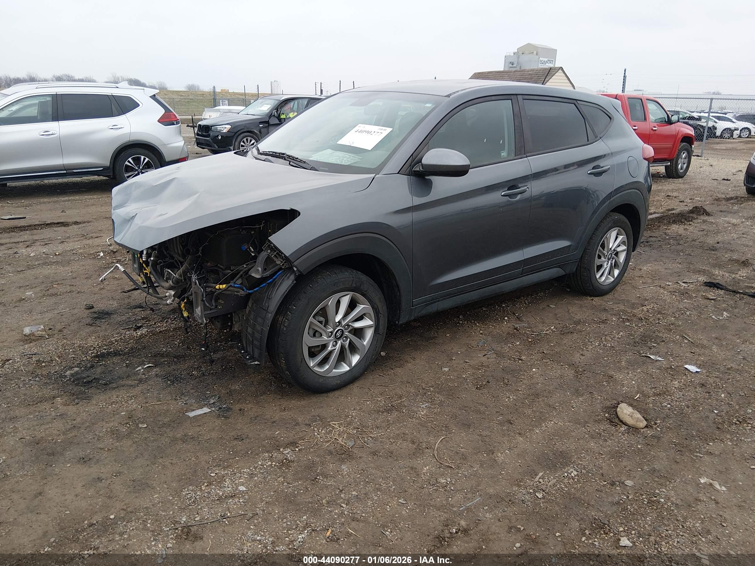 HYUNDAI TUCSON image 2
