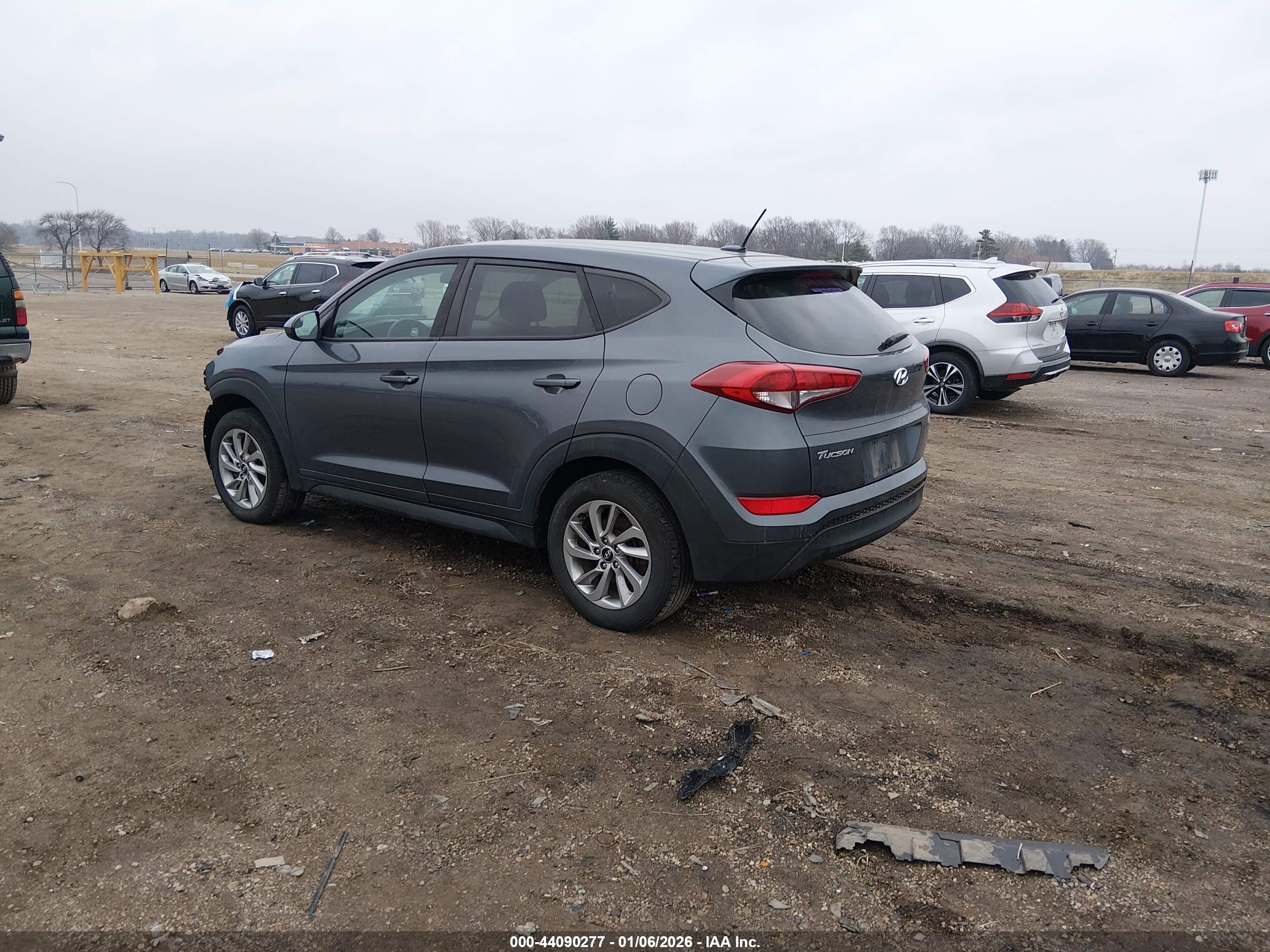 HYUNDAI TUCSON image 3