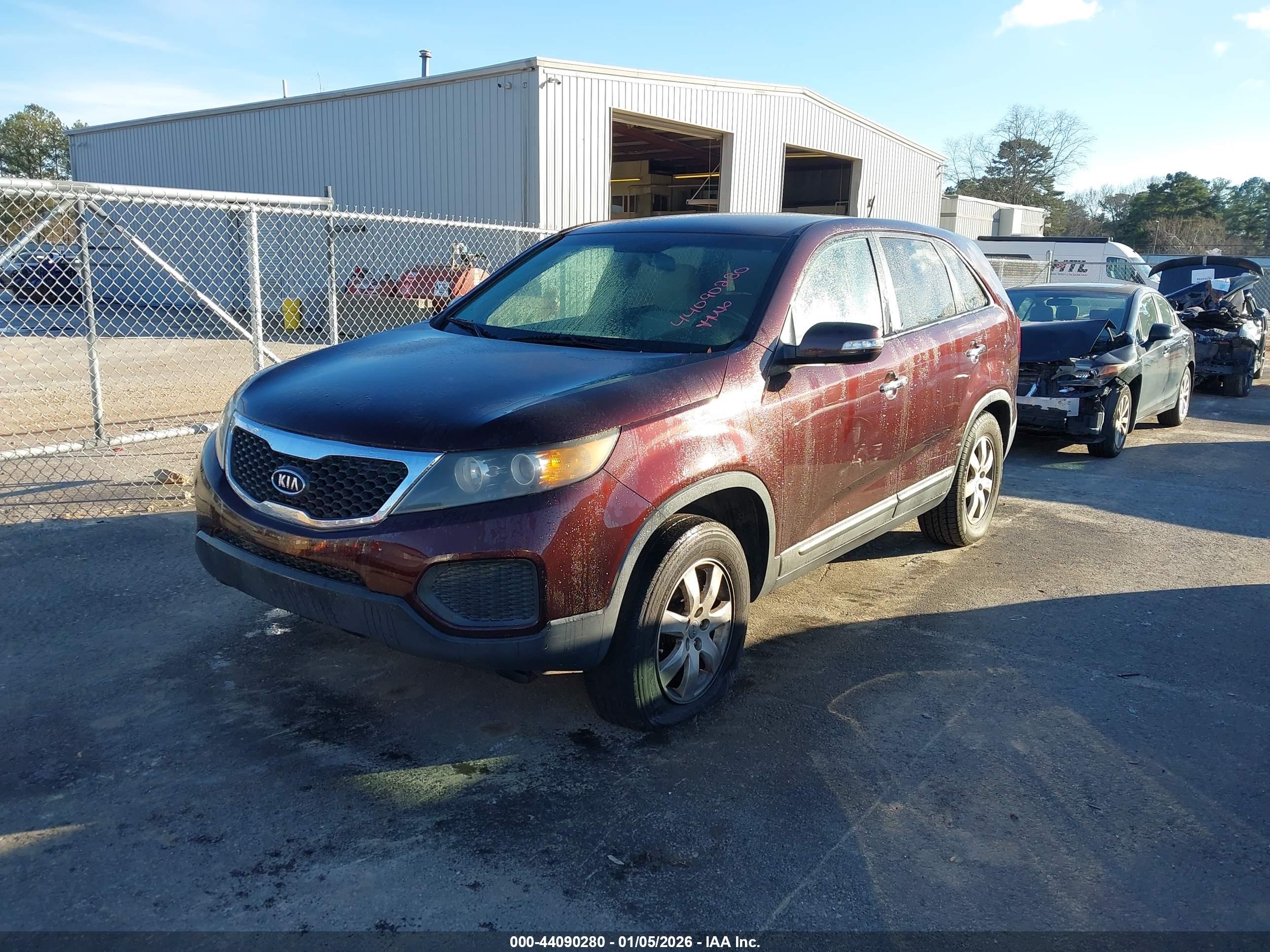 KIA SORENTO image 2