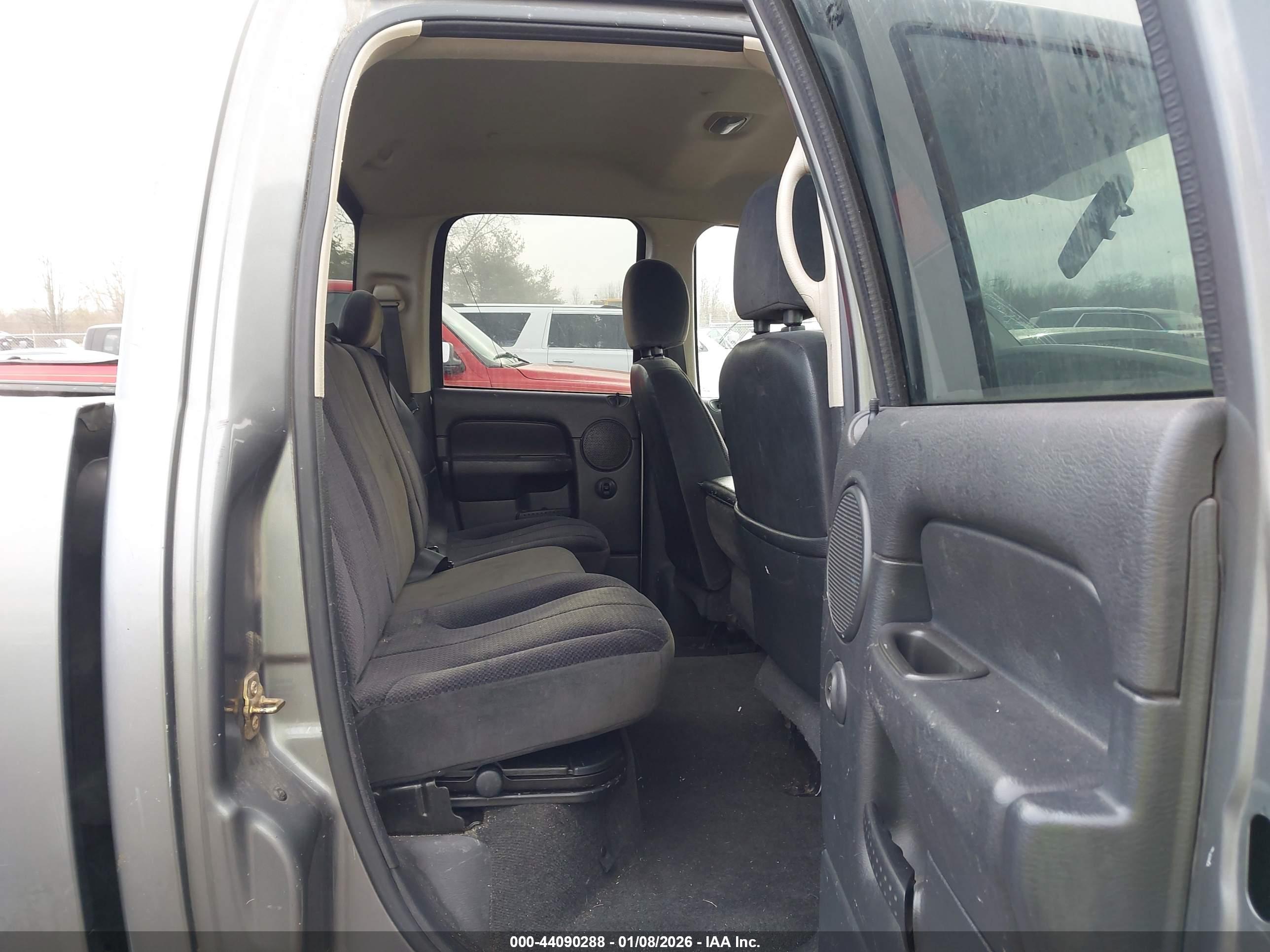 DODGE RAM image 8