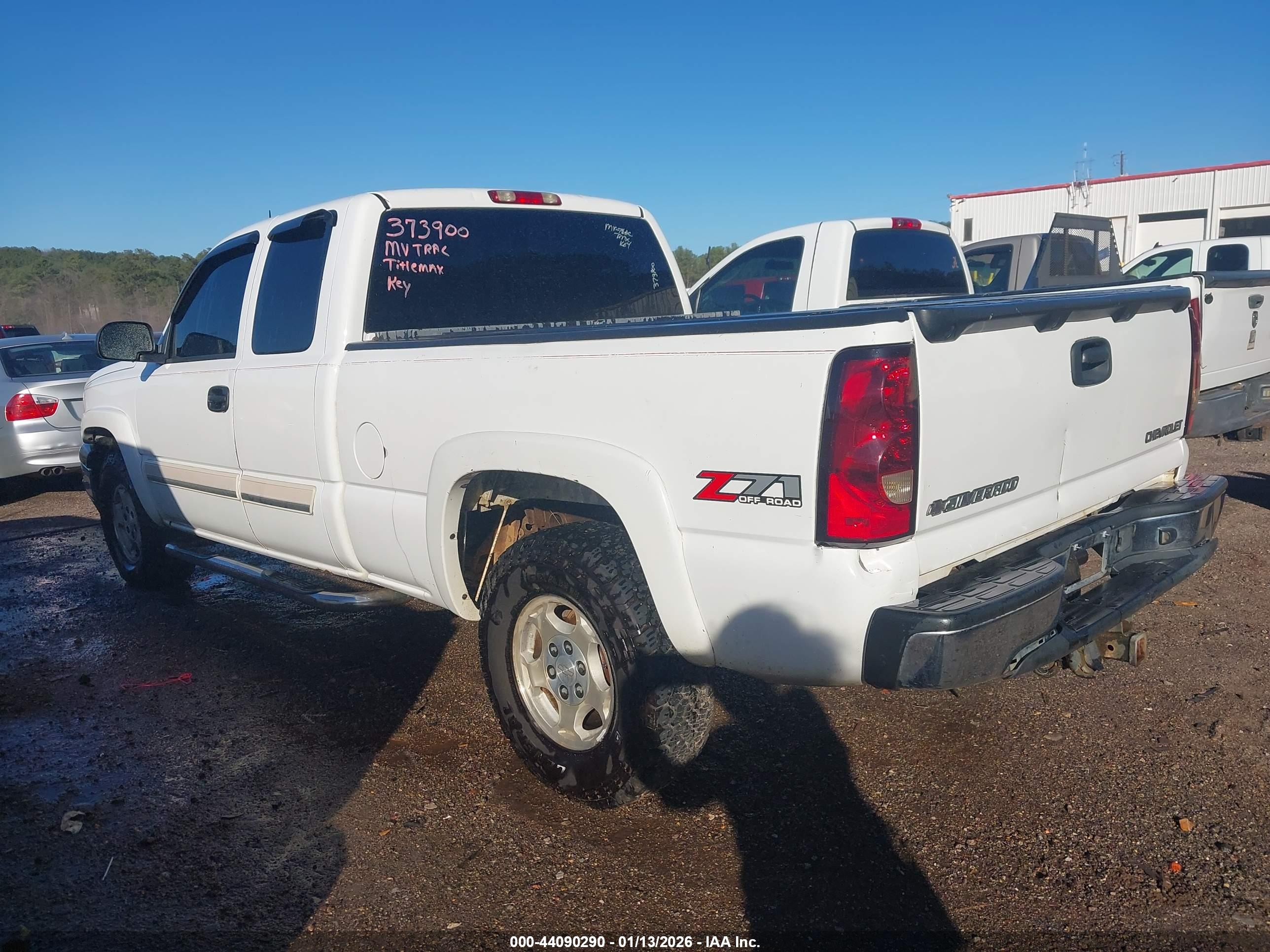 CHEVROLET SILVERADO image 3