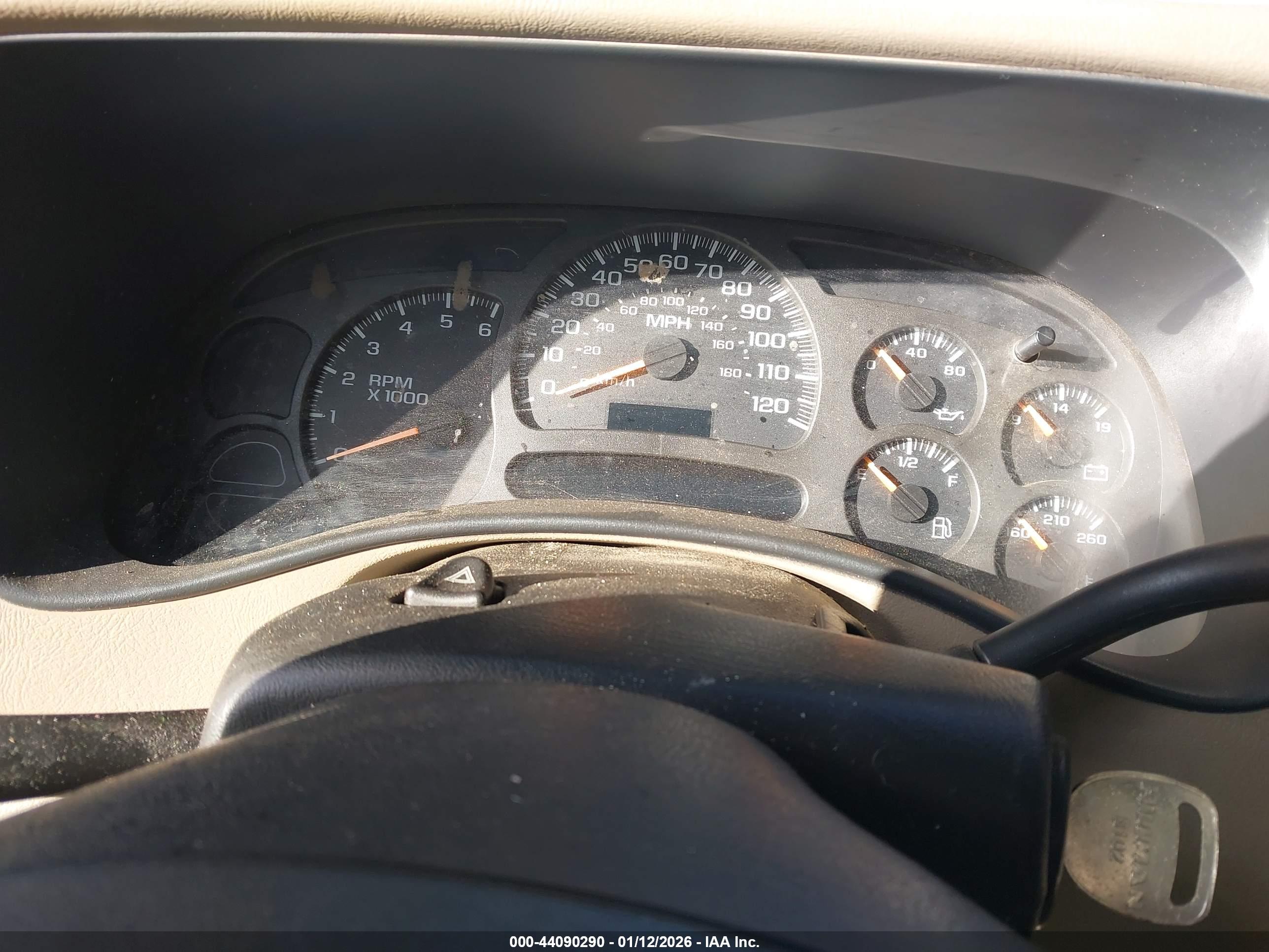CHEVROLET SILVERADO image 7