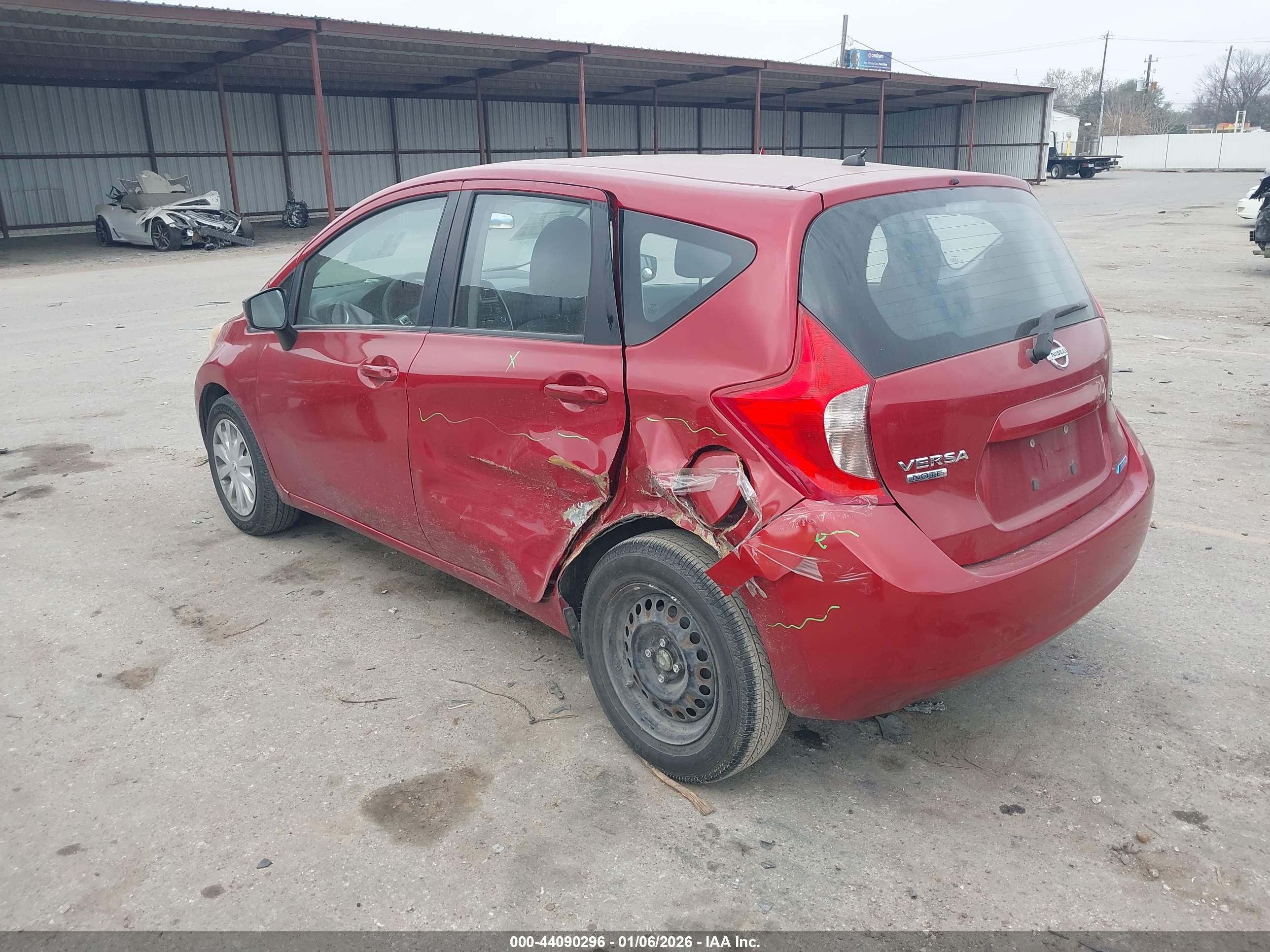 NISSAN VERSA image 3