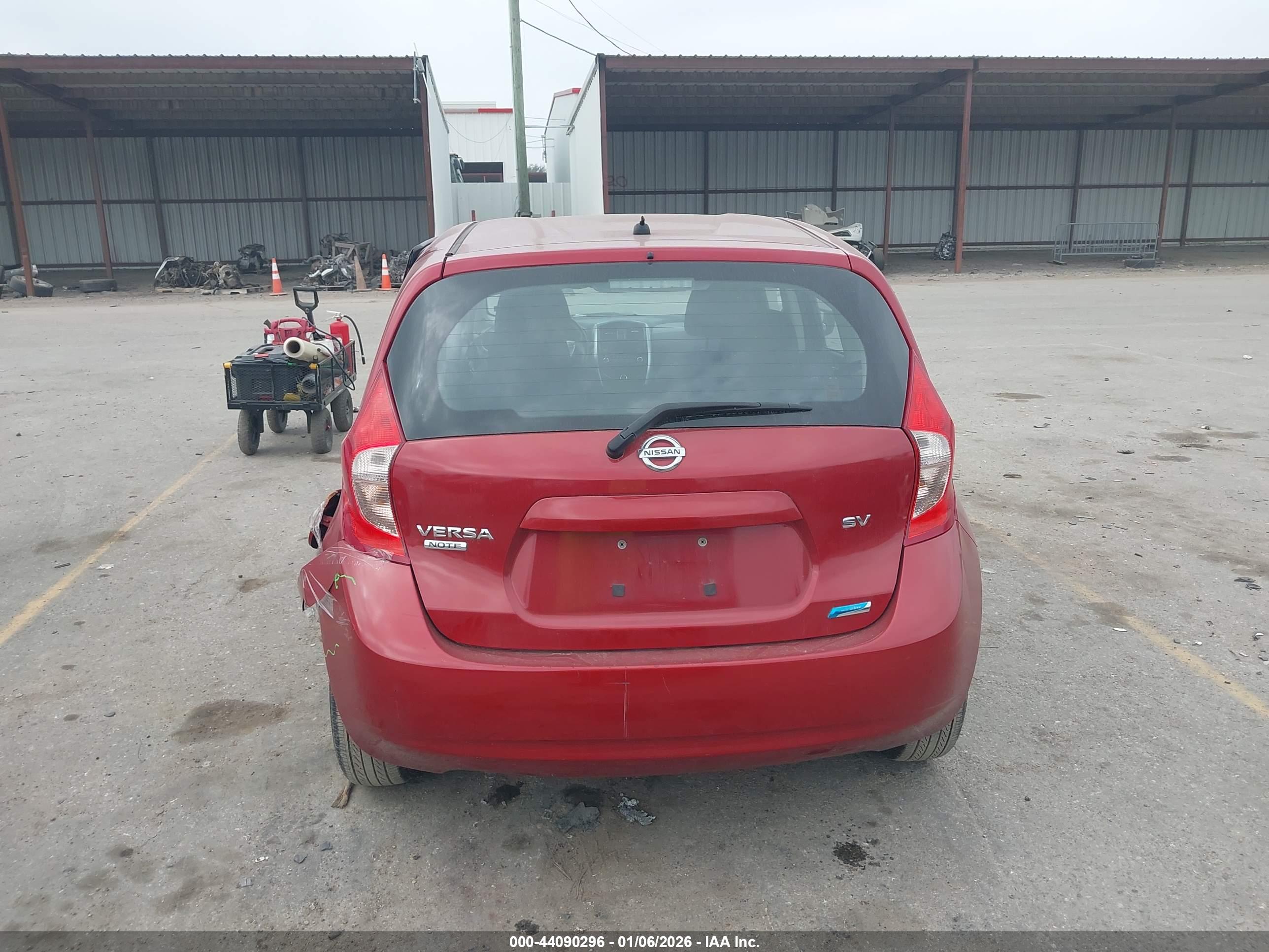 NISSAN VERSA image 6