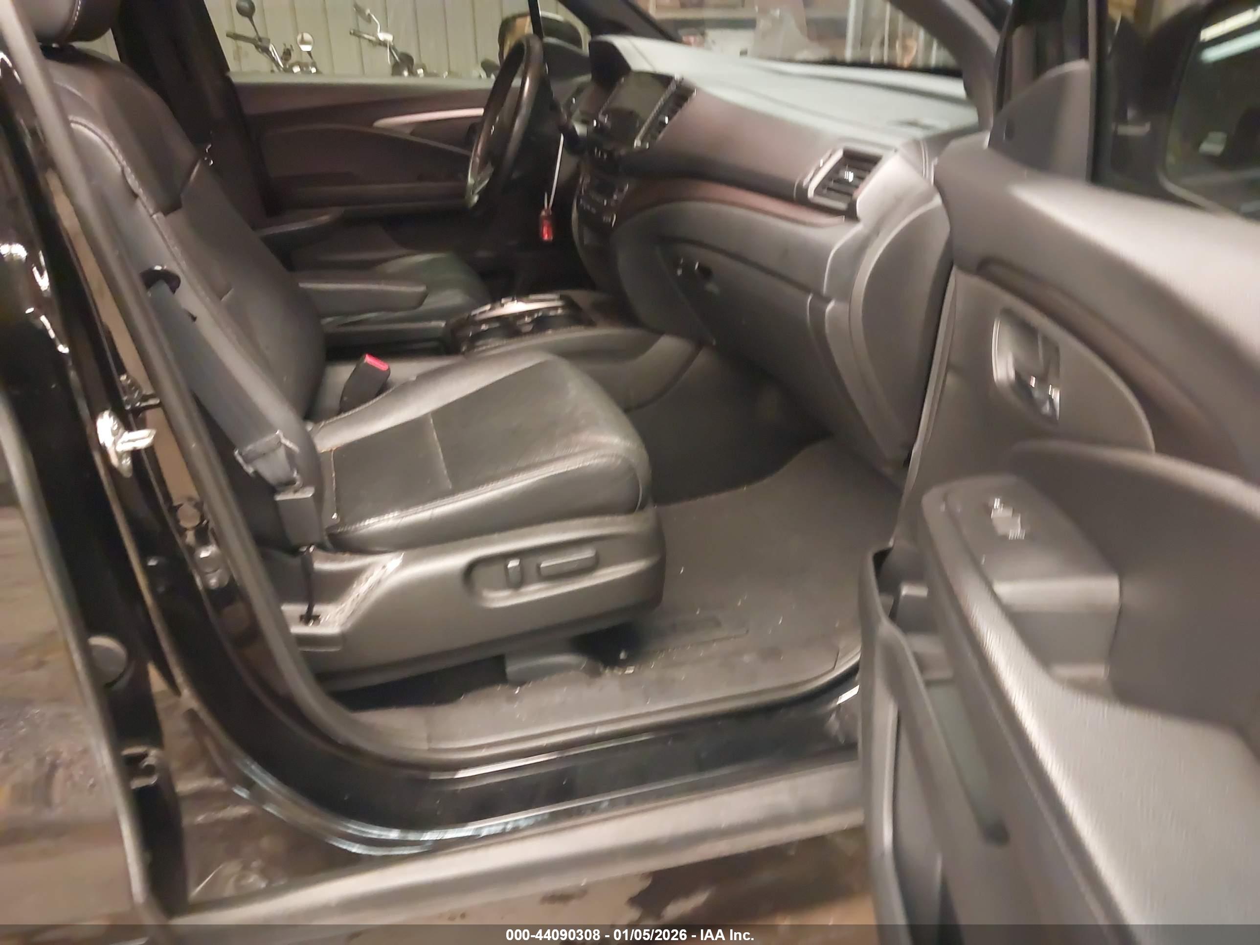 HONDA PASSPORT image 5