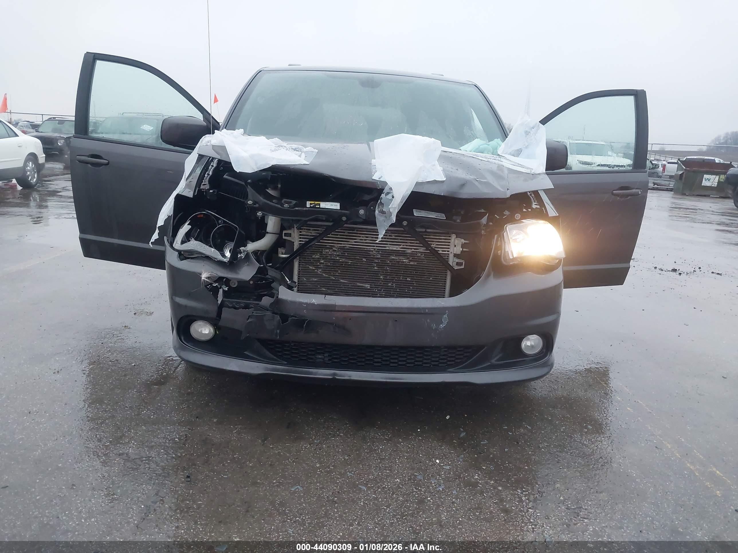 DODGE GRAND image 6