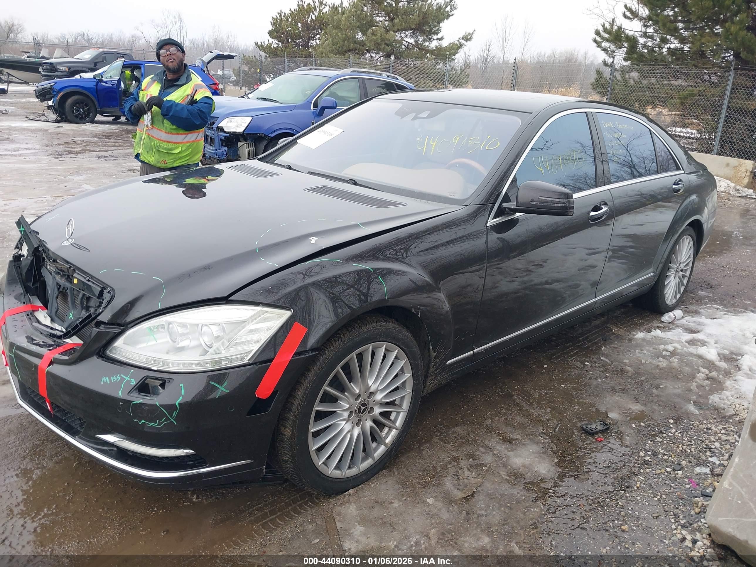 MERCEDES-BENZ S image 2