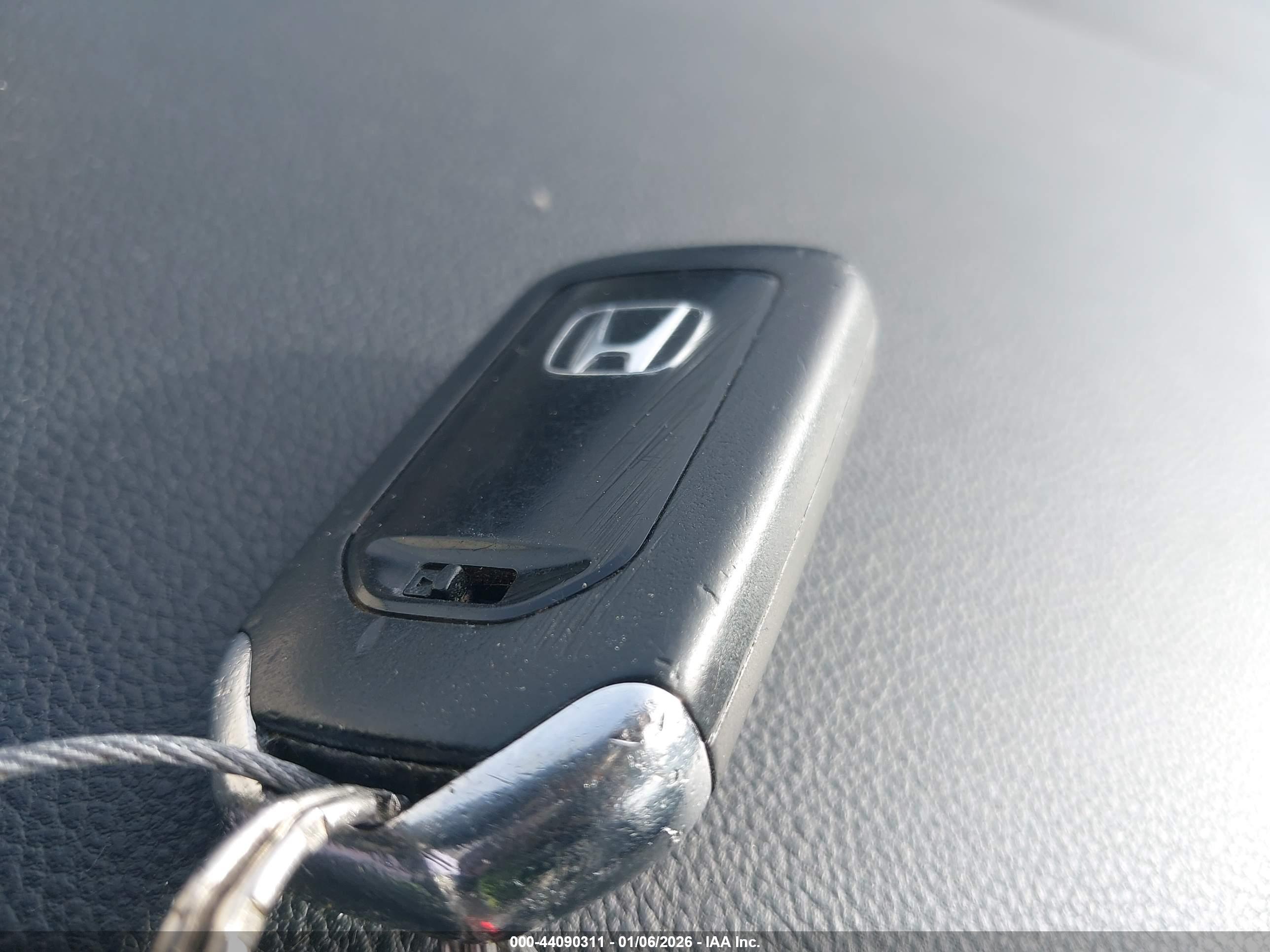 HONDA CR-V image 11