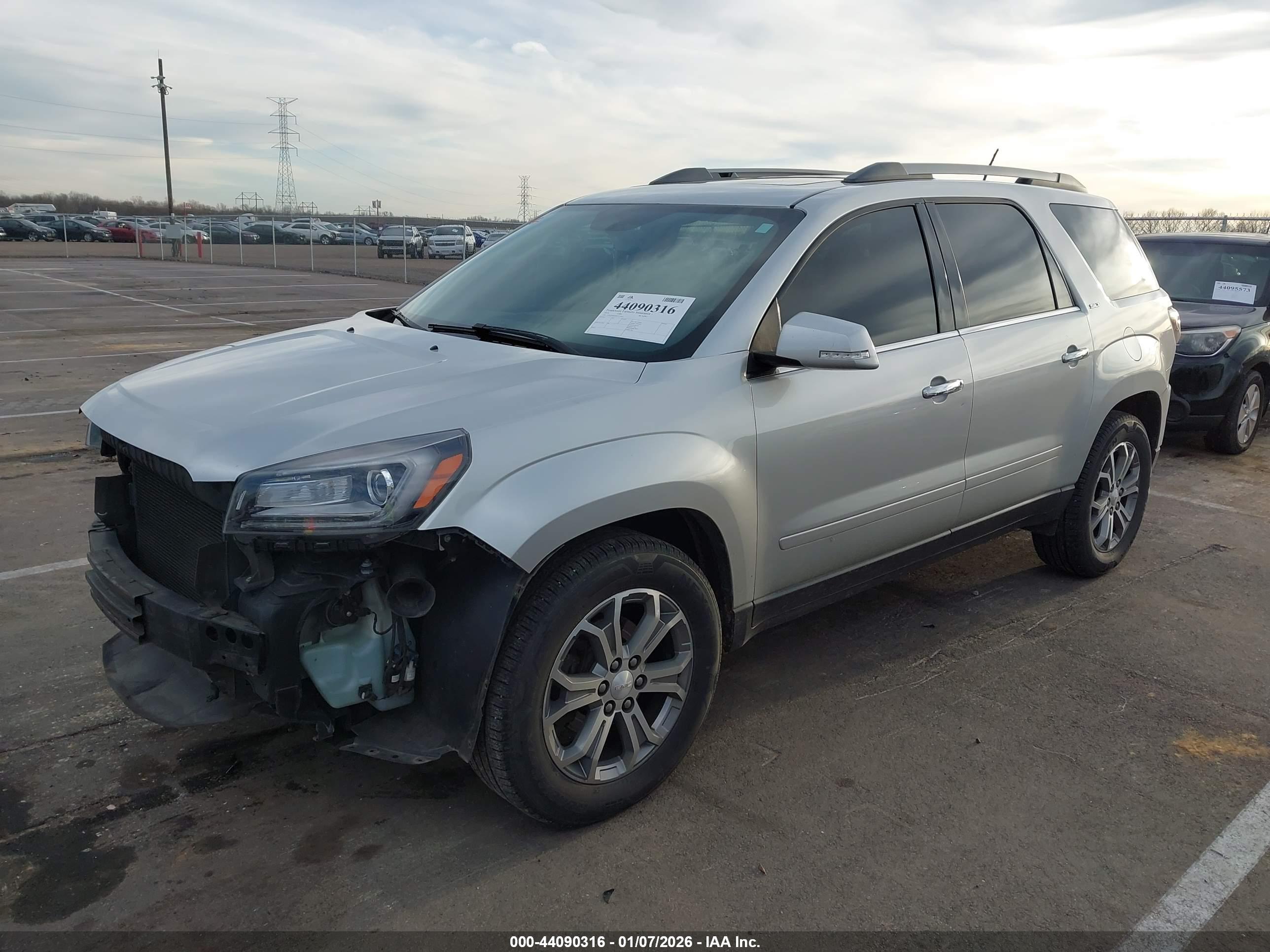 GMC ACADIA image 2