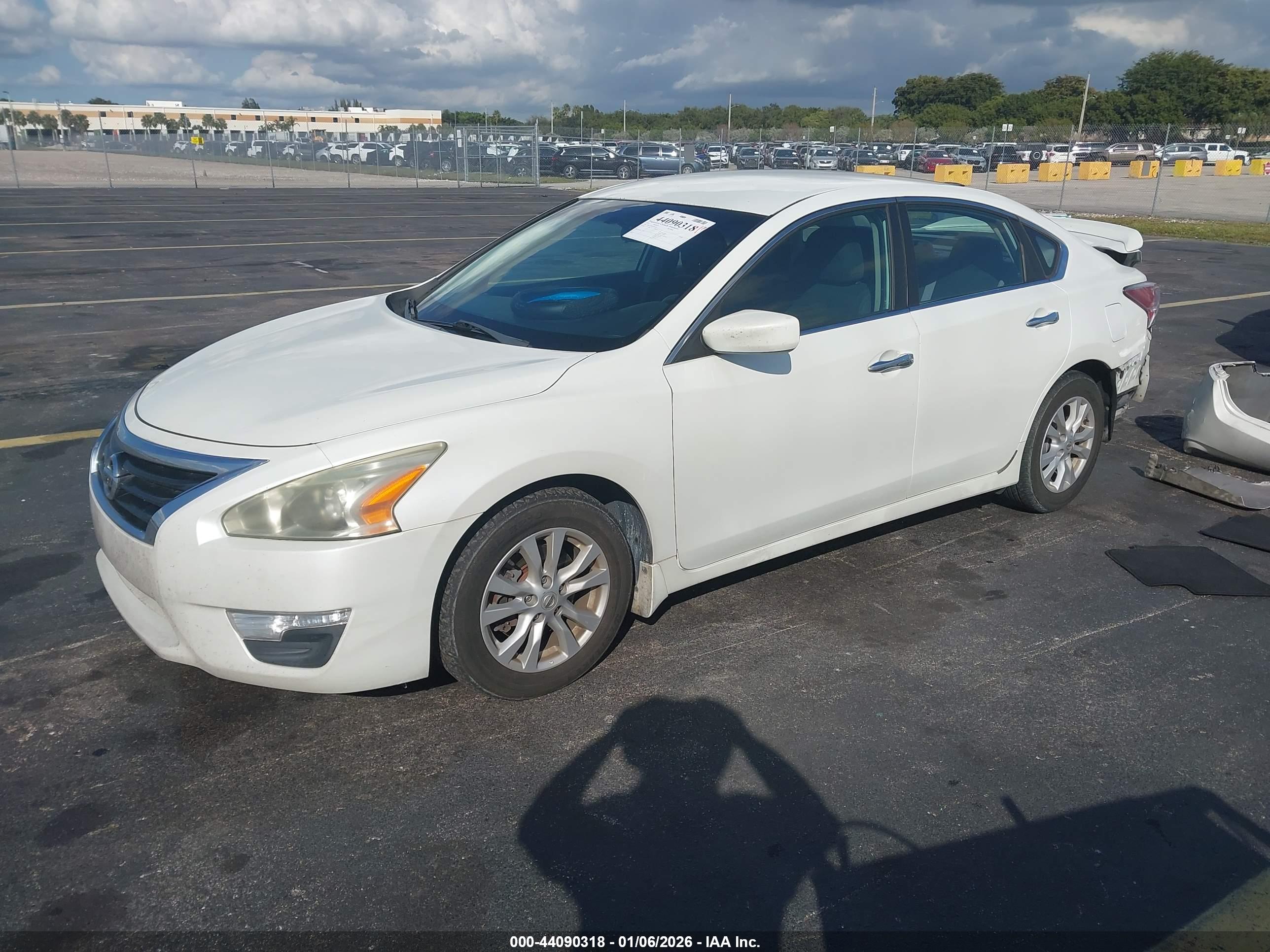 NISSAN ALTIMA image 2