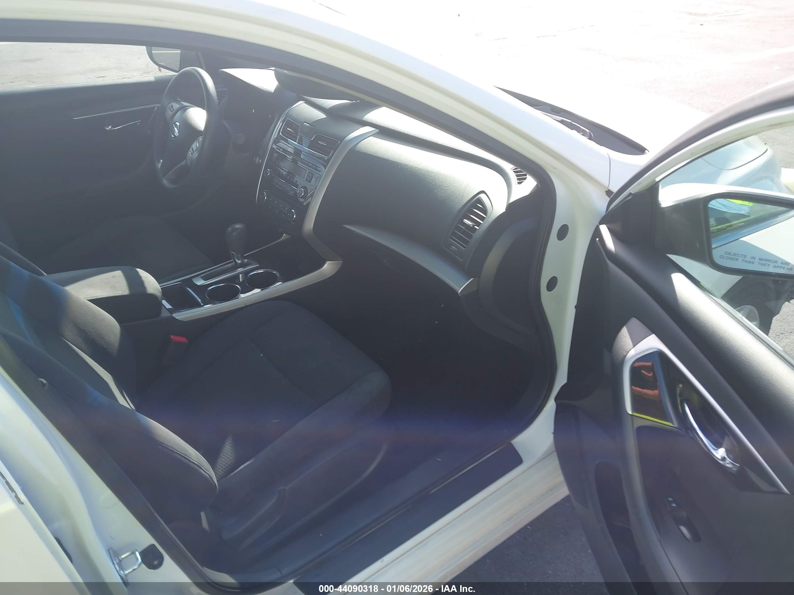 NISSAN ALTIMA image 5