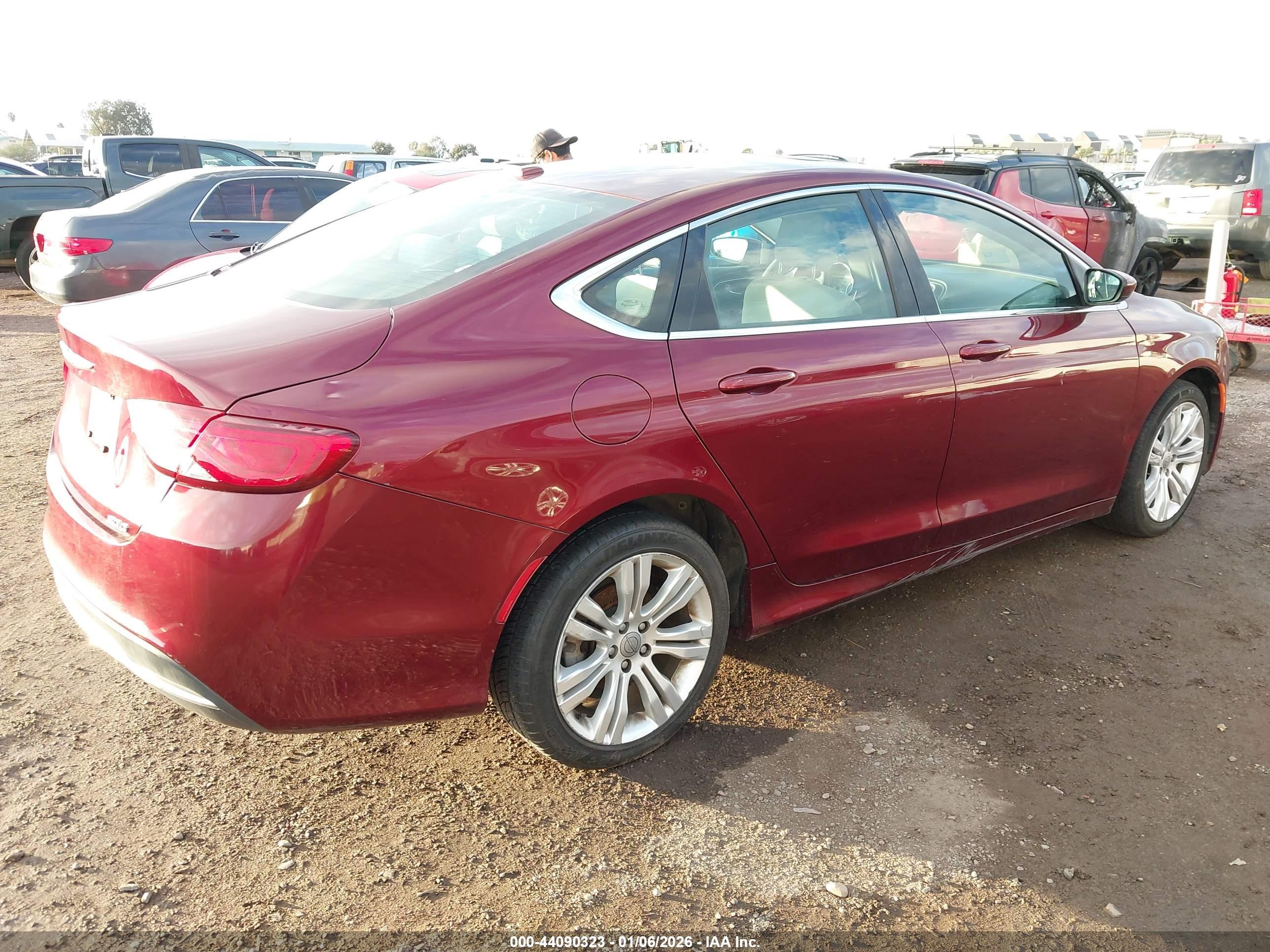 CHRYSLER 200 image 4