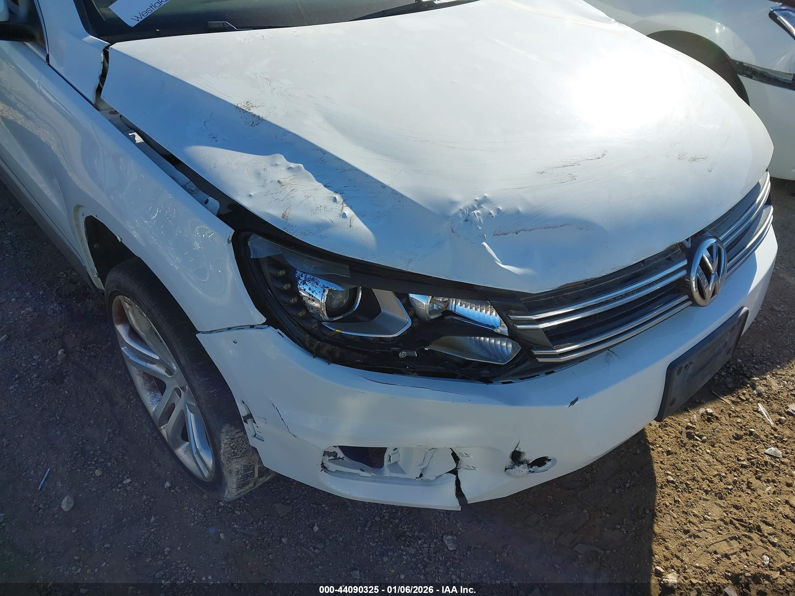 VOLKSWAGEN TIGUAN image 6