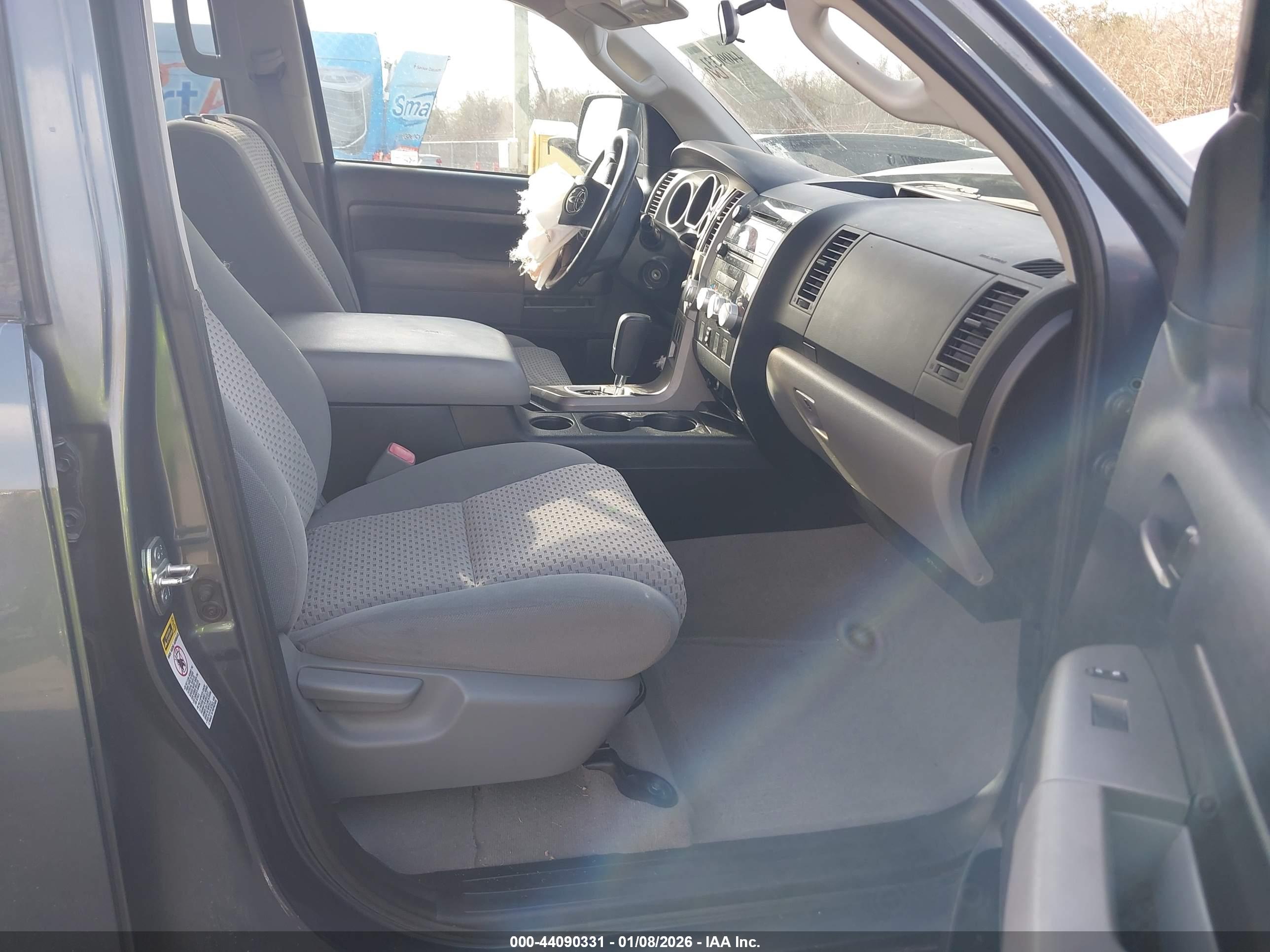 TOYOTA TUNDRA image 5