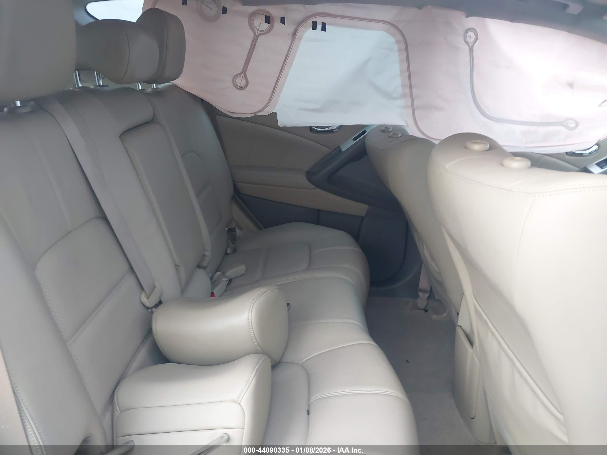 NISSAN MURANO image 8