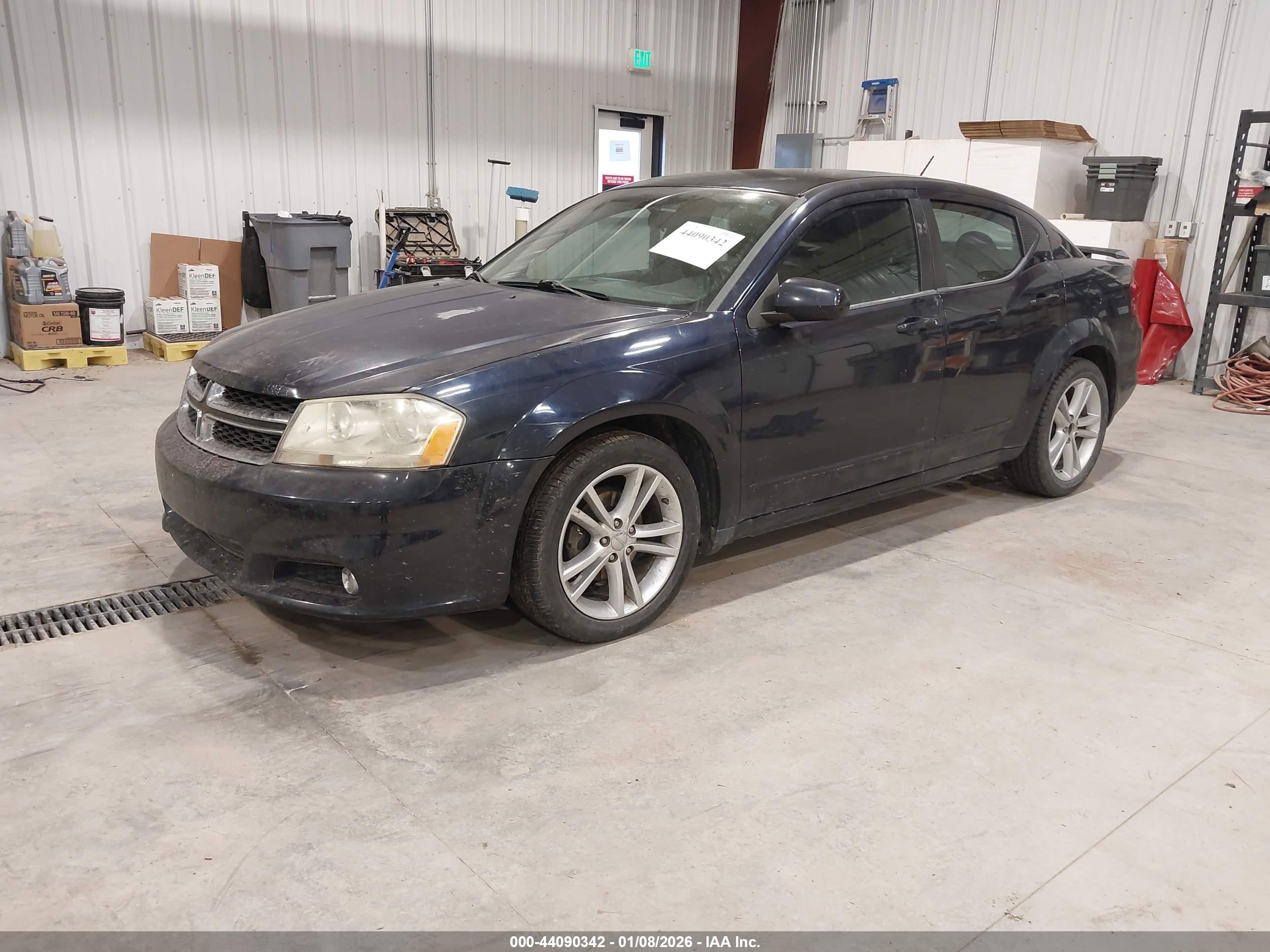 DODGE AVENGER image 2