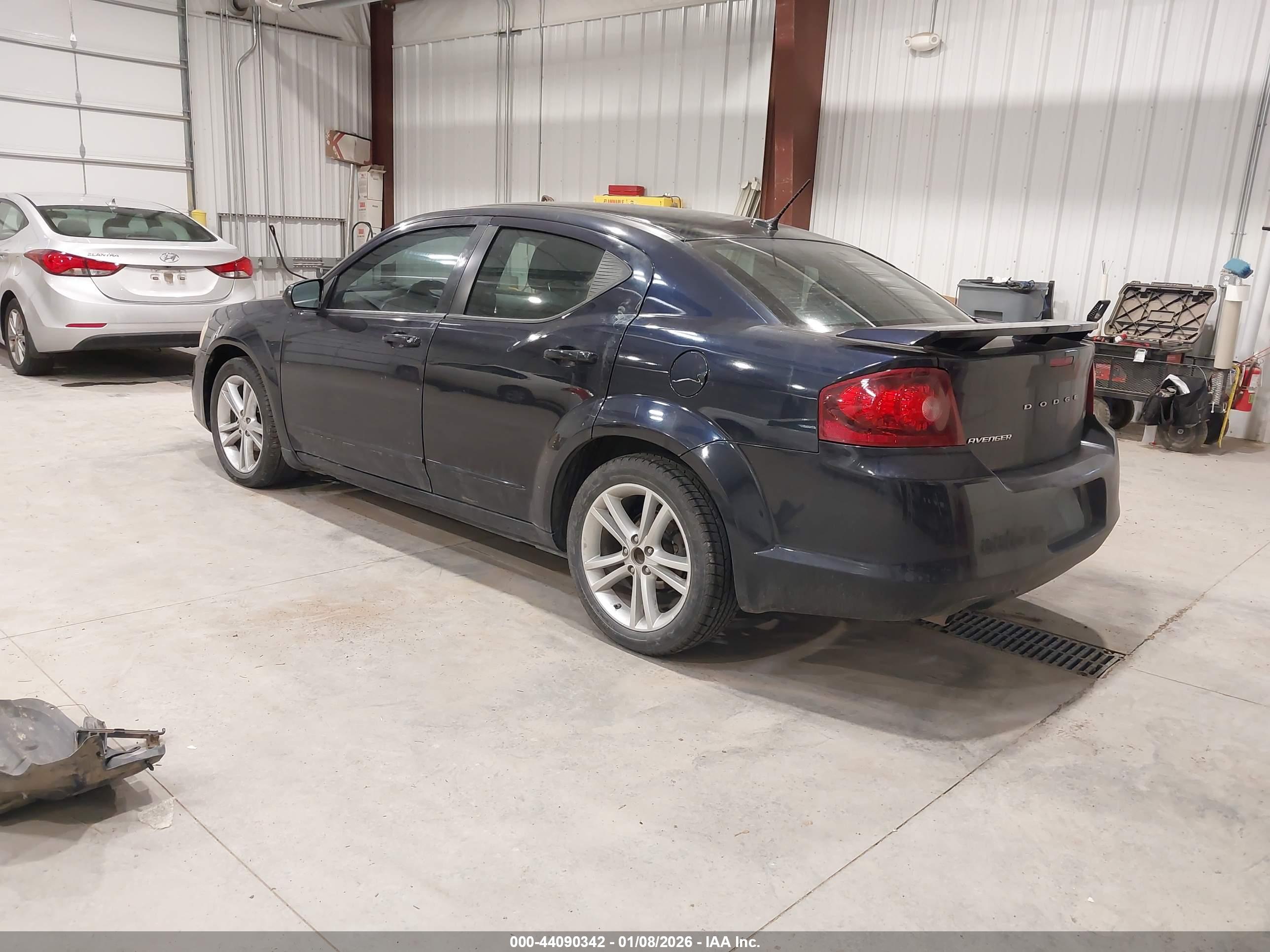 DODGE AVENGER image 3