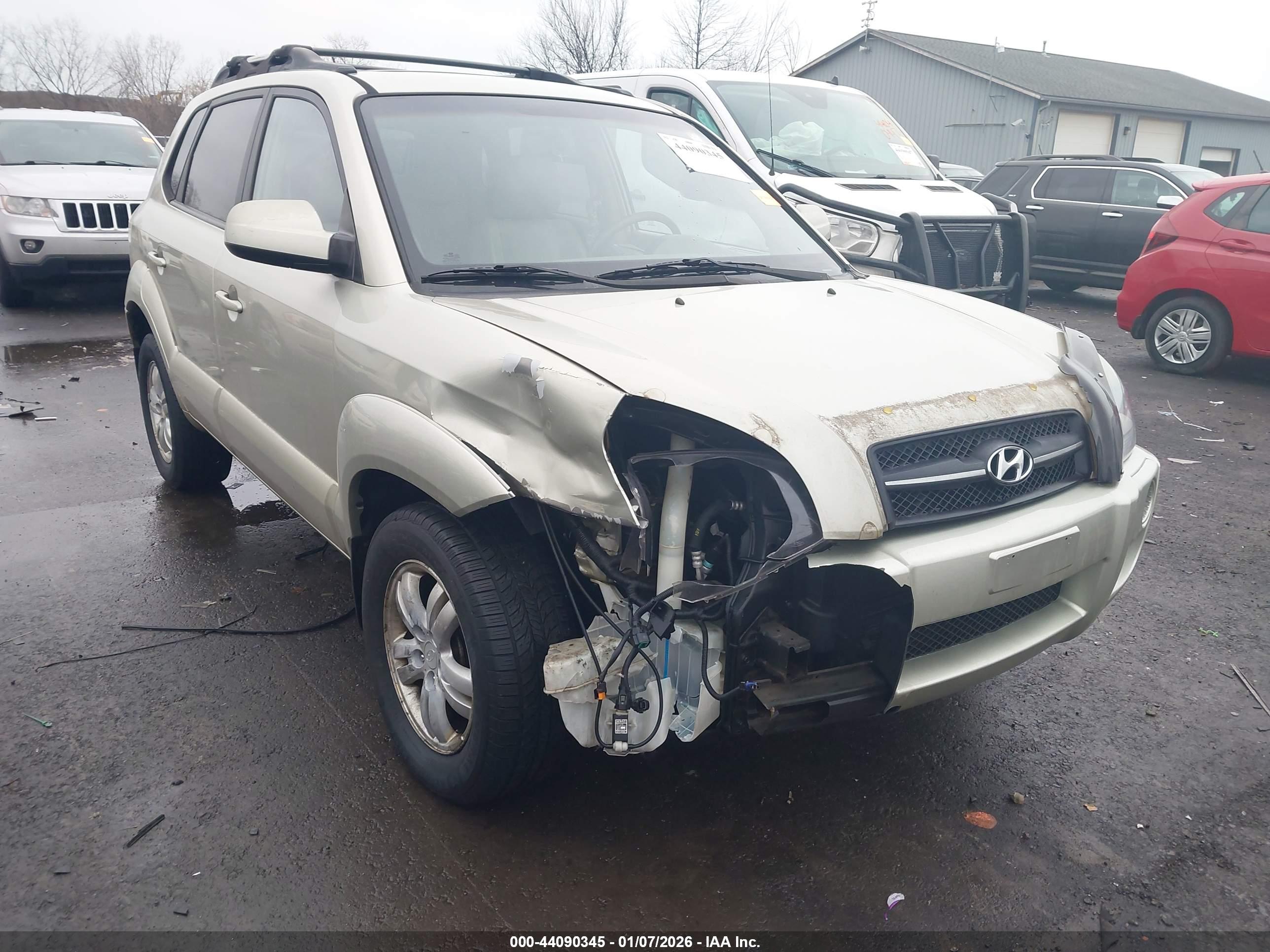 HYUNDAI TUCSON image 6