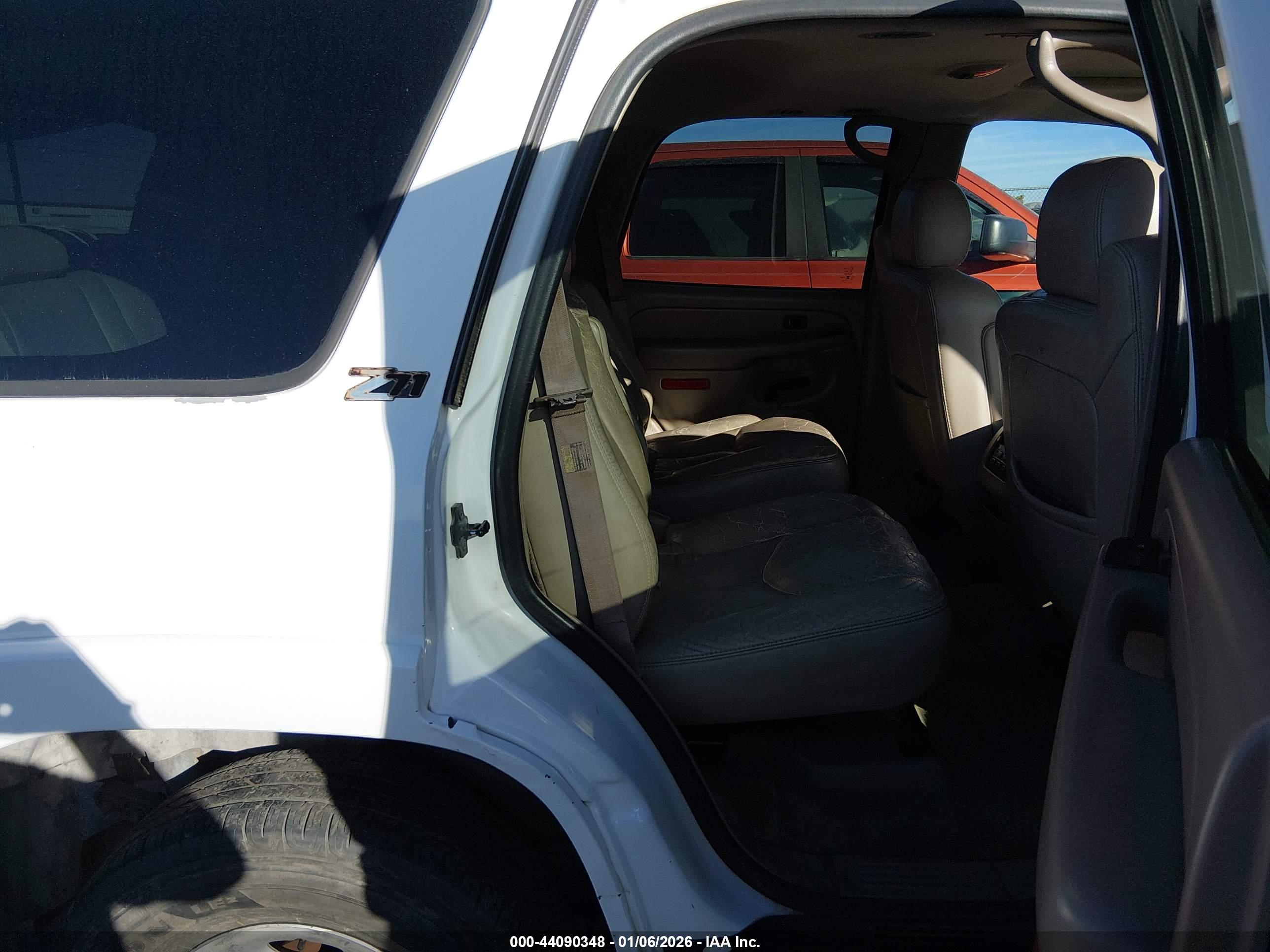 CHEVROLET TAHOE image 8