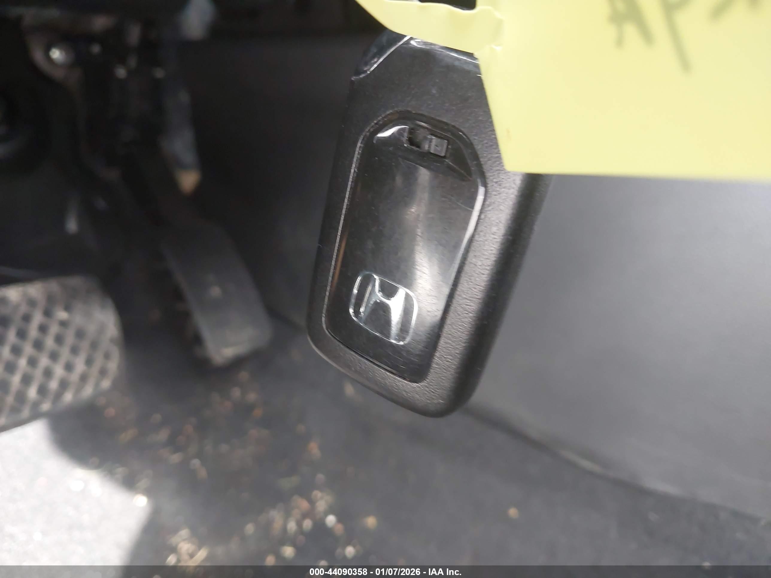 HONDA CR-V image 11