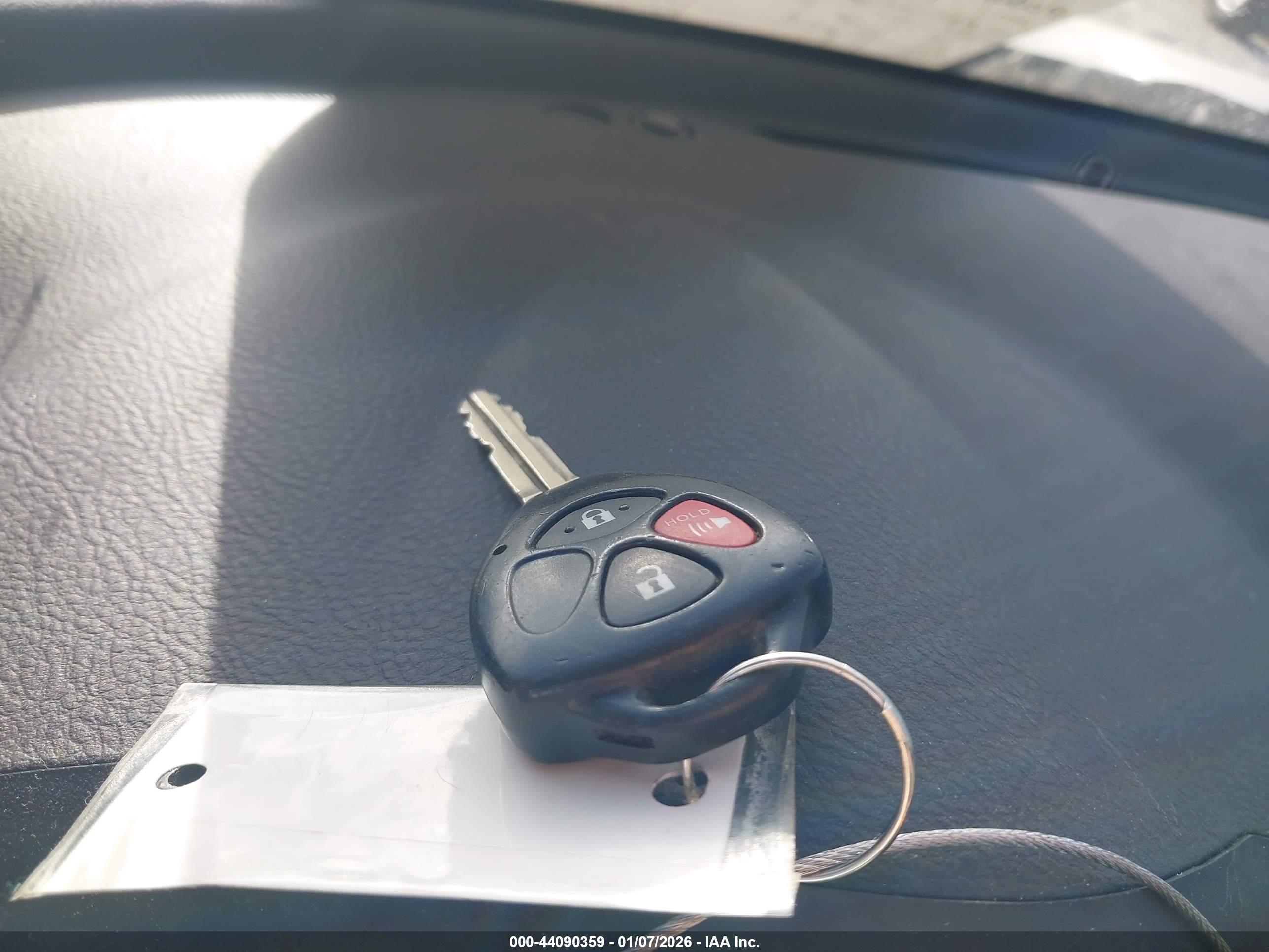 TOYOTA RAV4 image 11