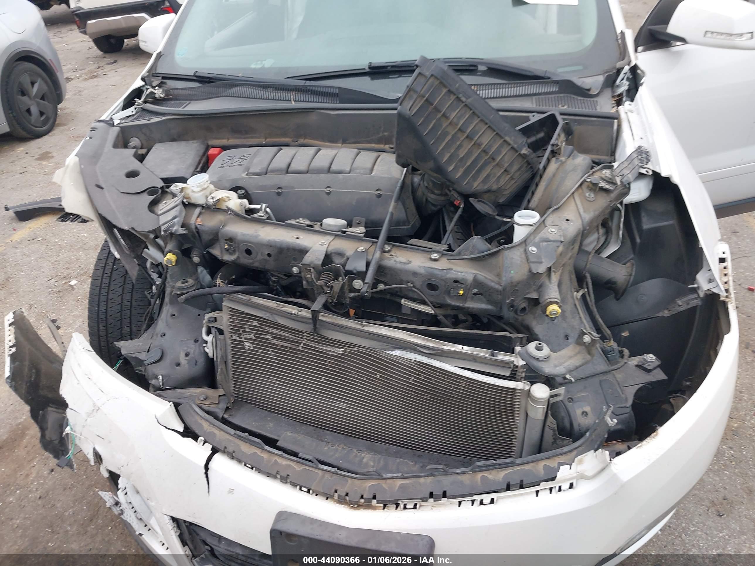 CHEVROLET TRAVERSE image 10