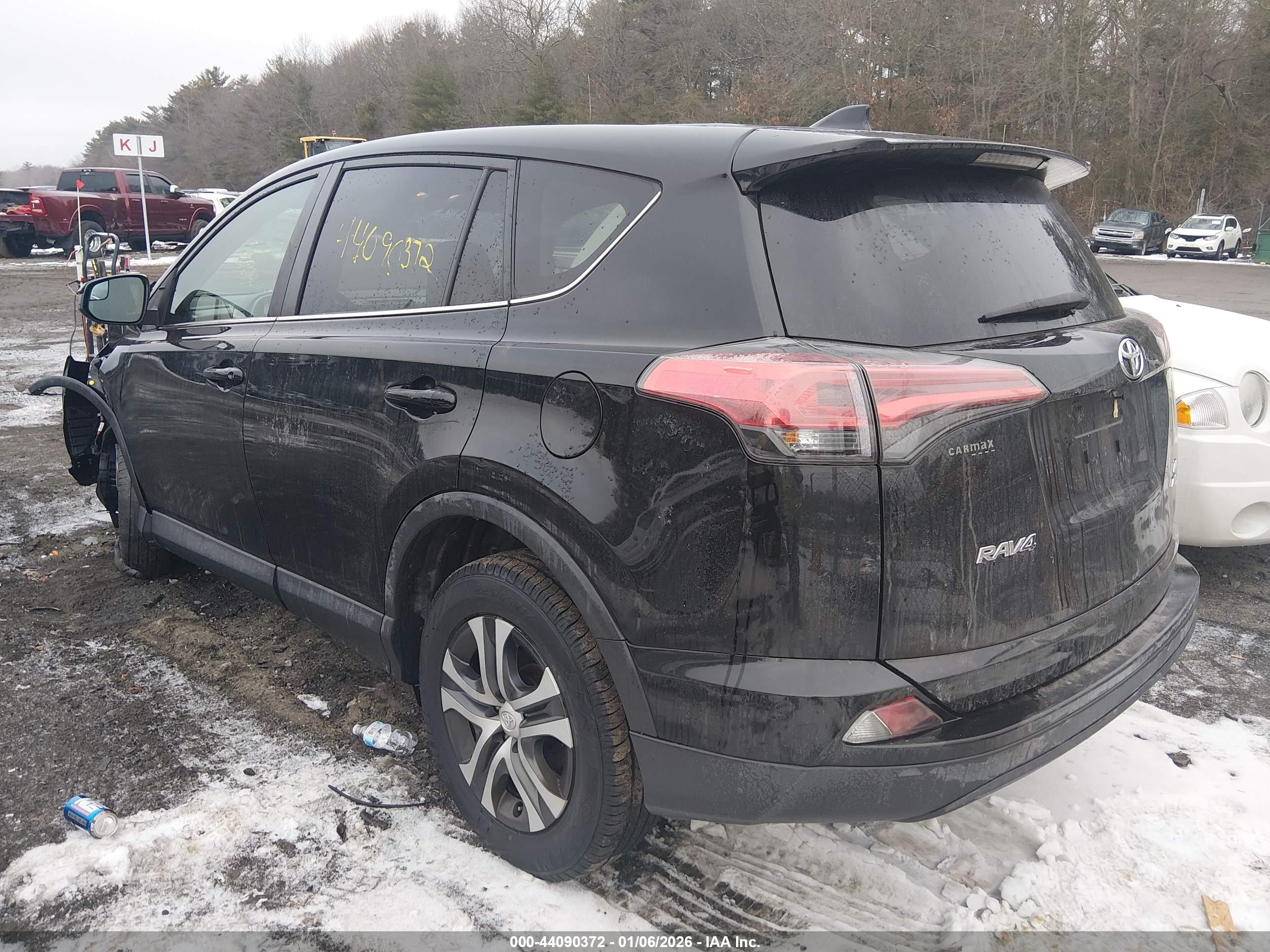 TOYOTA RAV4 image 3
