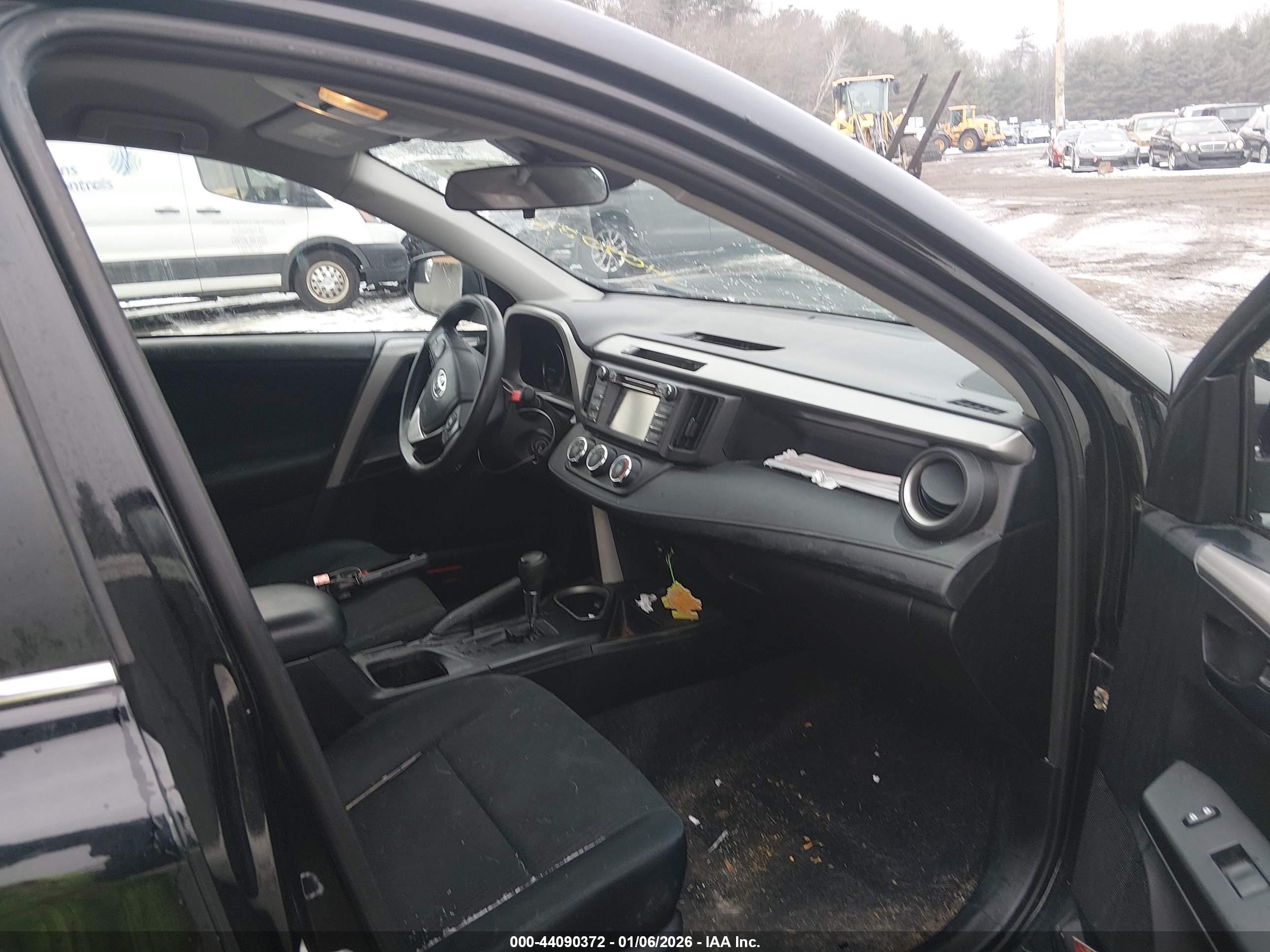 TOYOTA RAV4 image 5