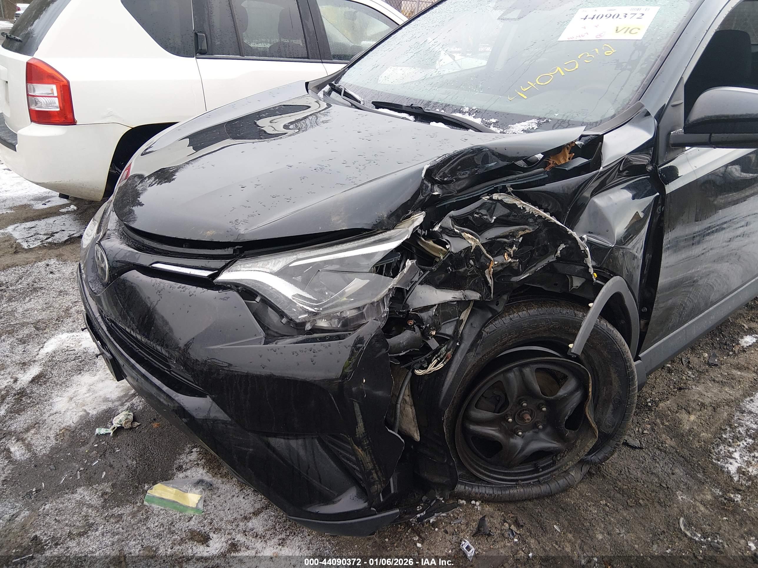 TOYOTA RAV4 image 6