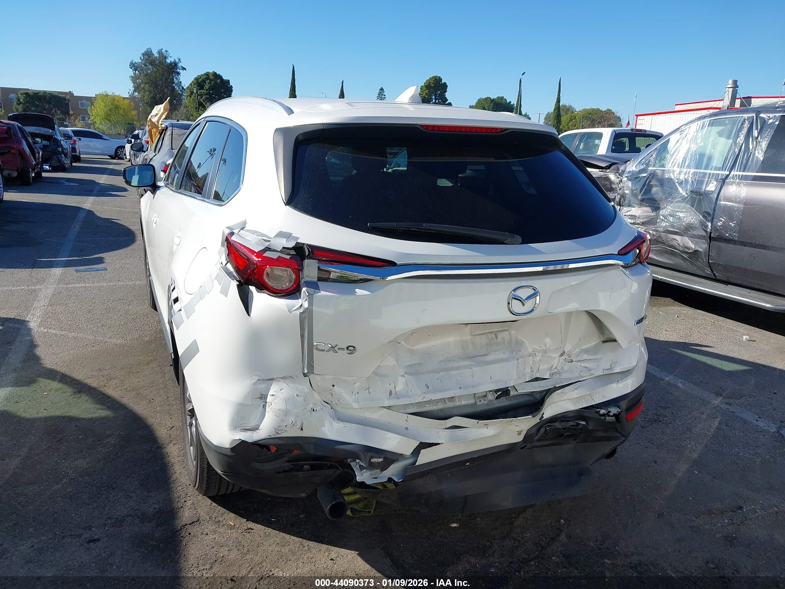 MAZDA CX-9 image 6