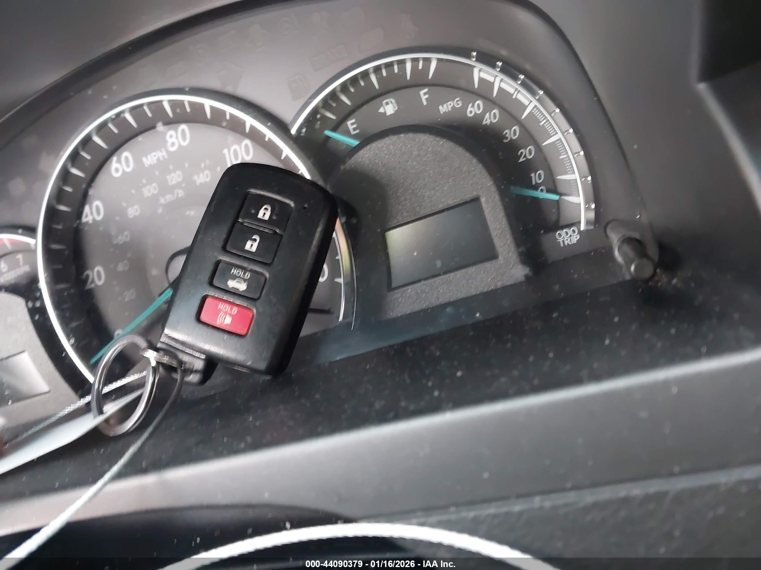 TOYOTA CAMRY image 11
