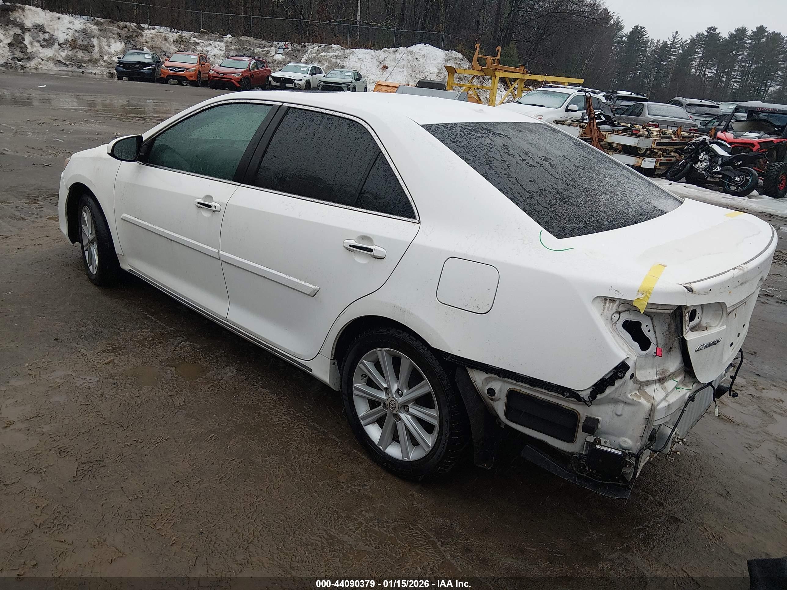 TOYOTA CAMRY image 3