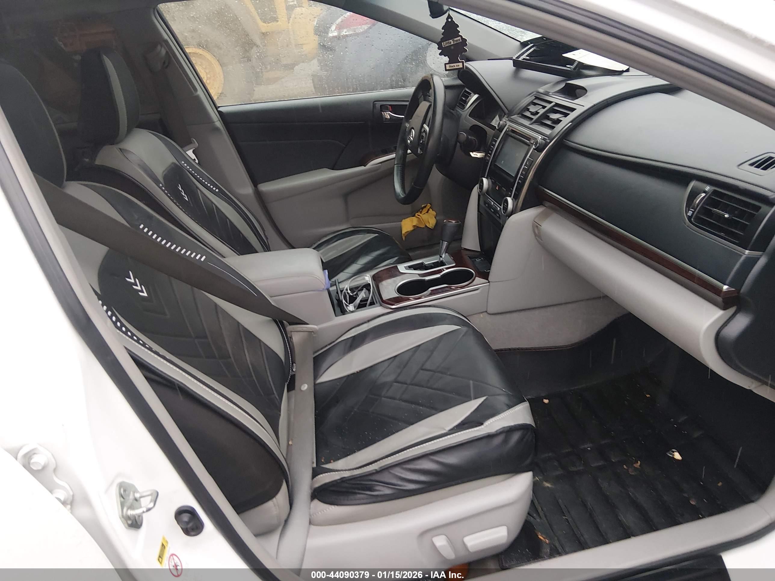 TOYOTA CAMRY image 5