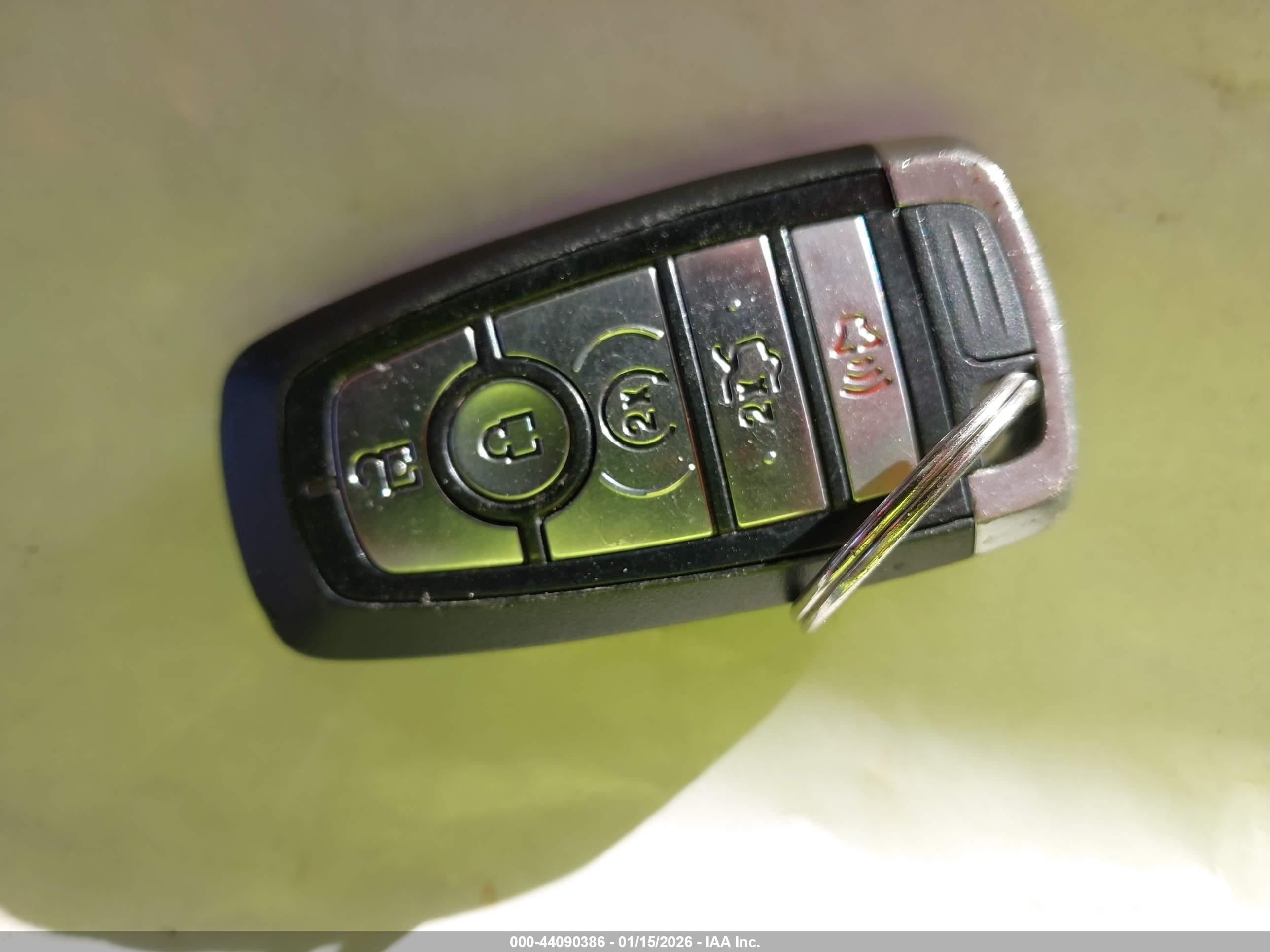 FORD FUSION image 11