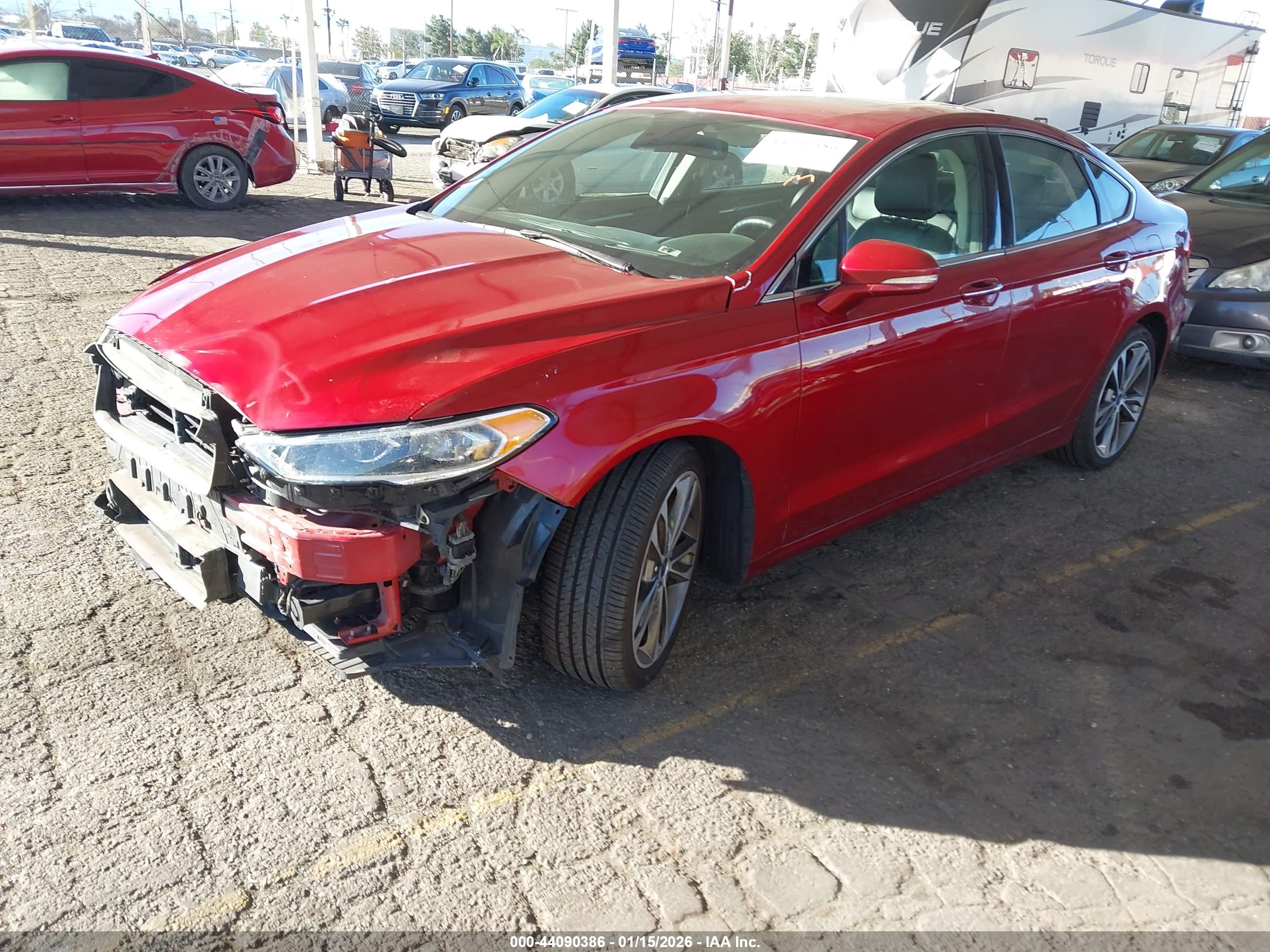 FORD FUSION image 2