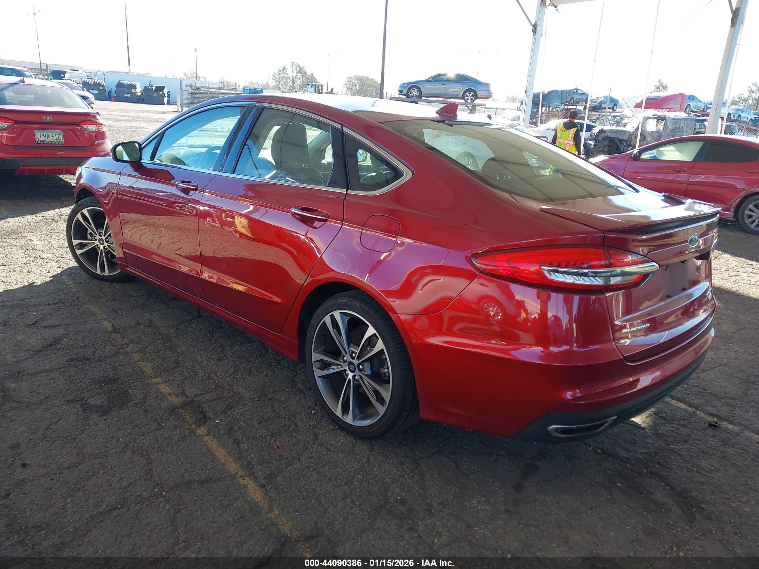 FORD FUSION image 3