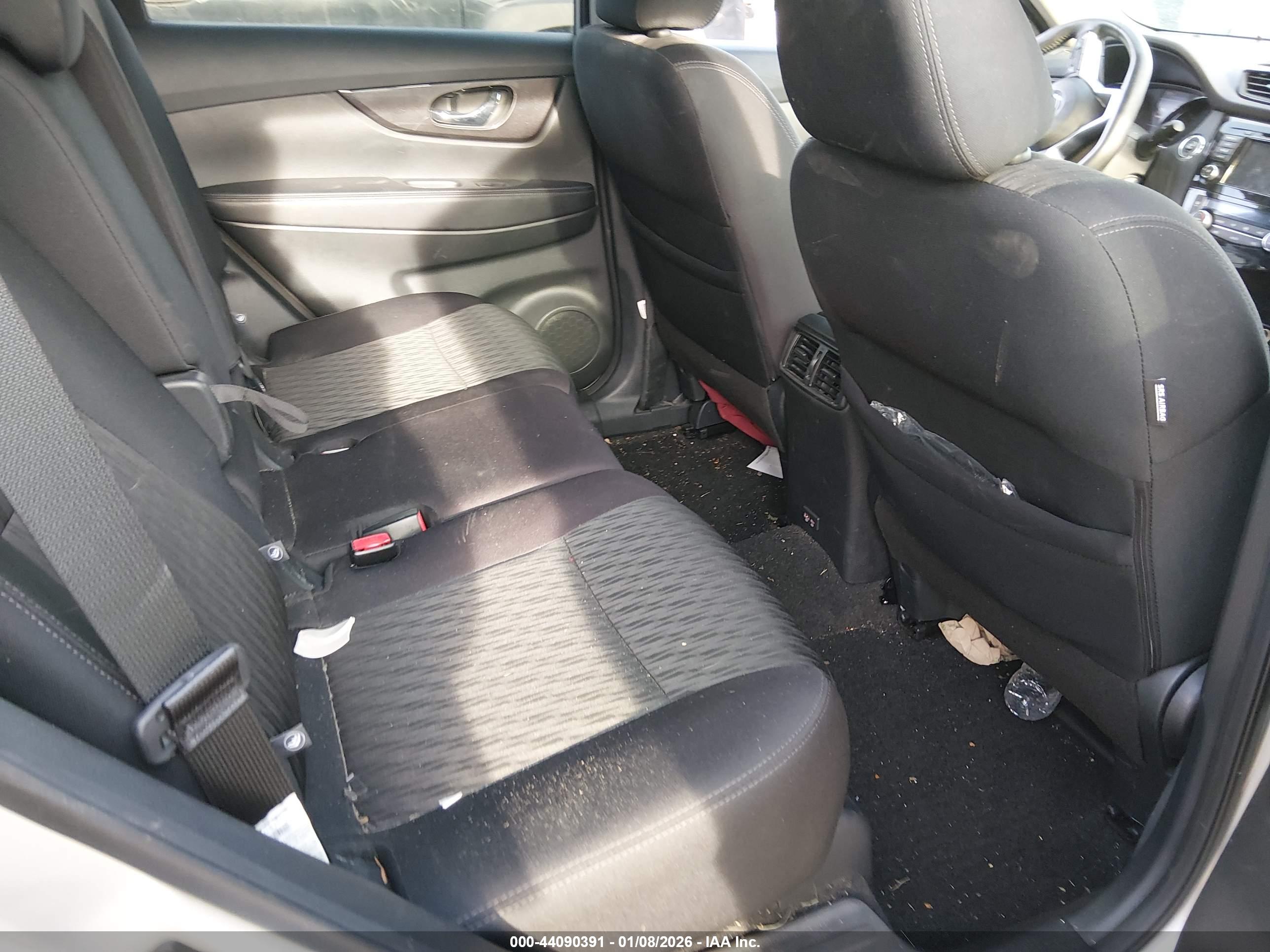 NISSAN ROGUE image 8