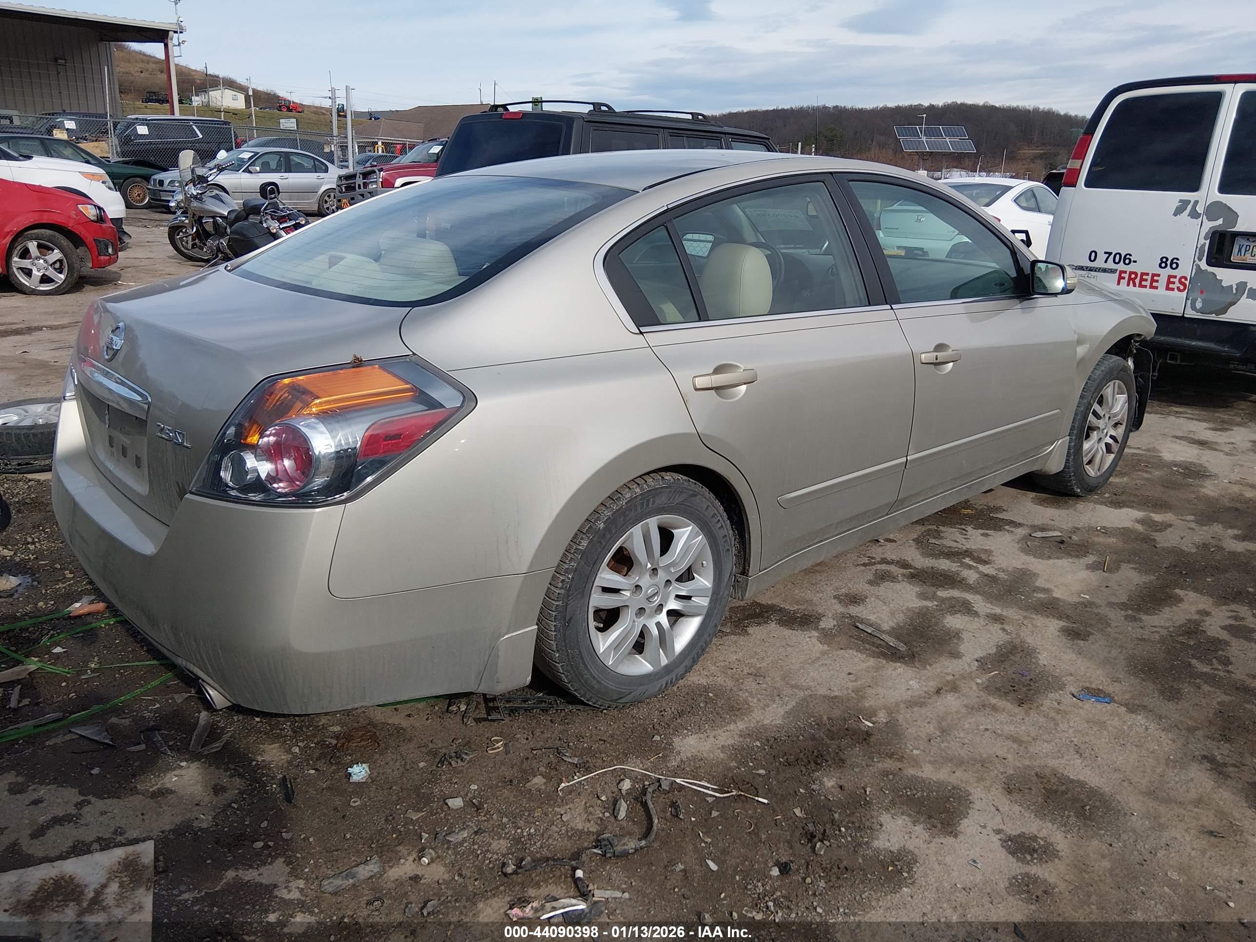 NISSAN ALTIMA image 4
