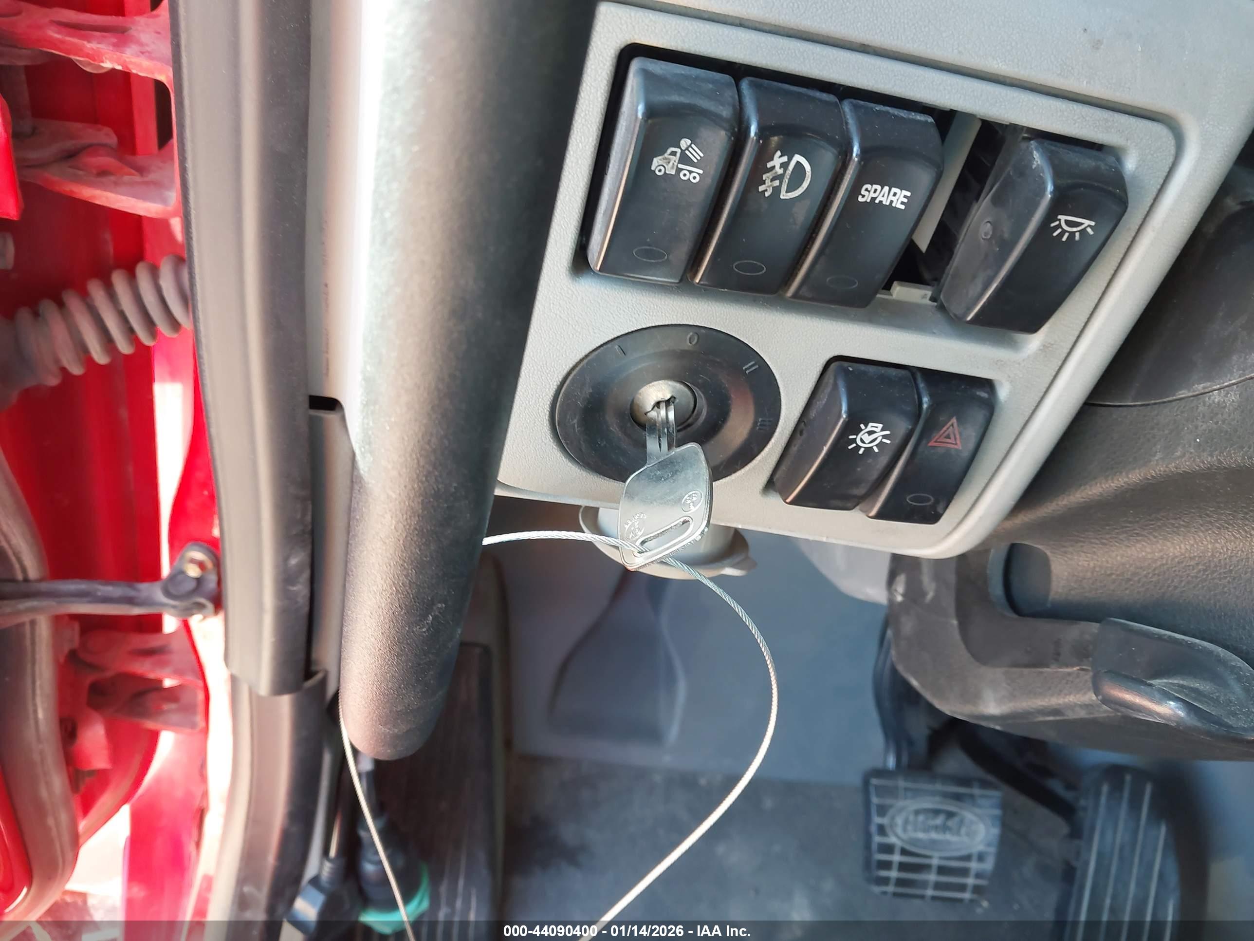 PETERBILT 579 image 11