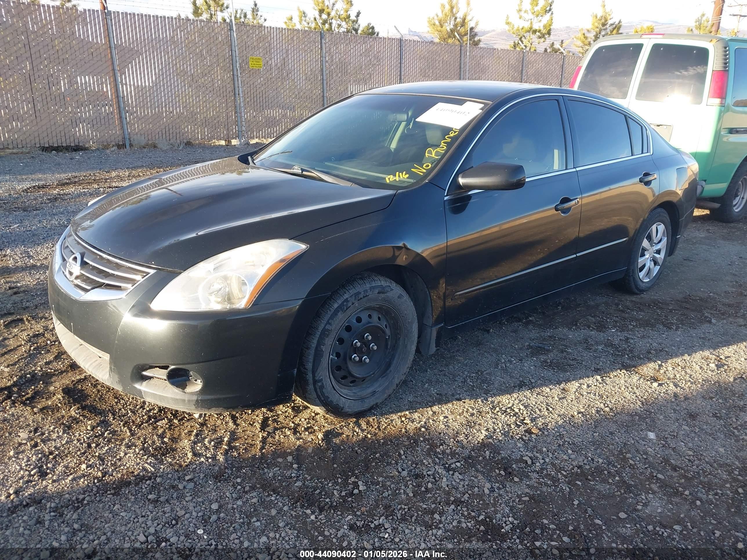 NISSAN ALTIMA image 2