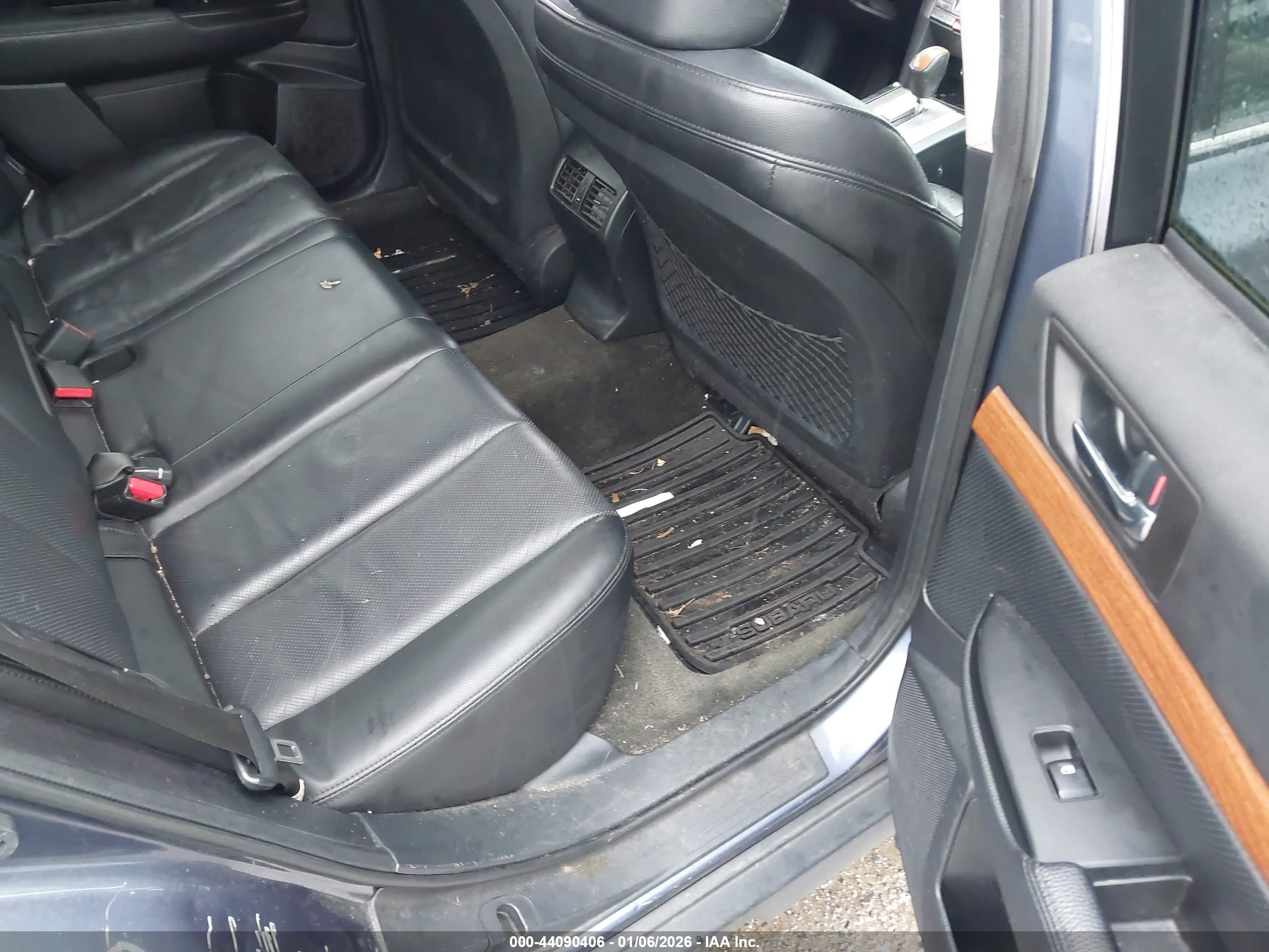 SUBARU OUTBACK image 8