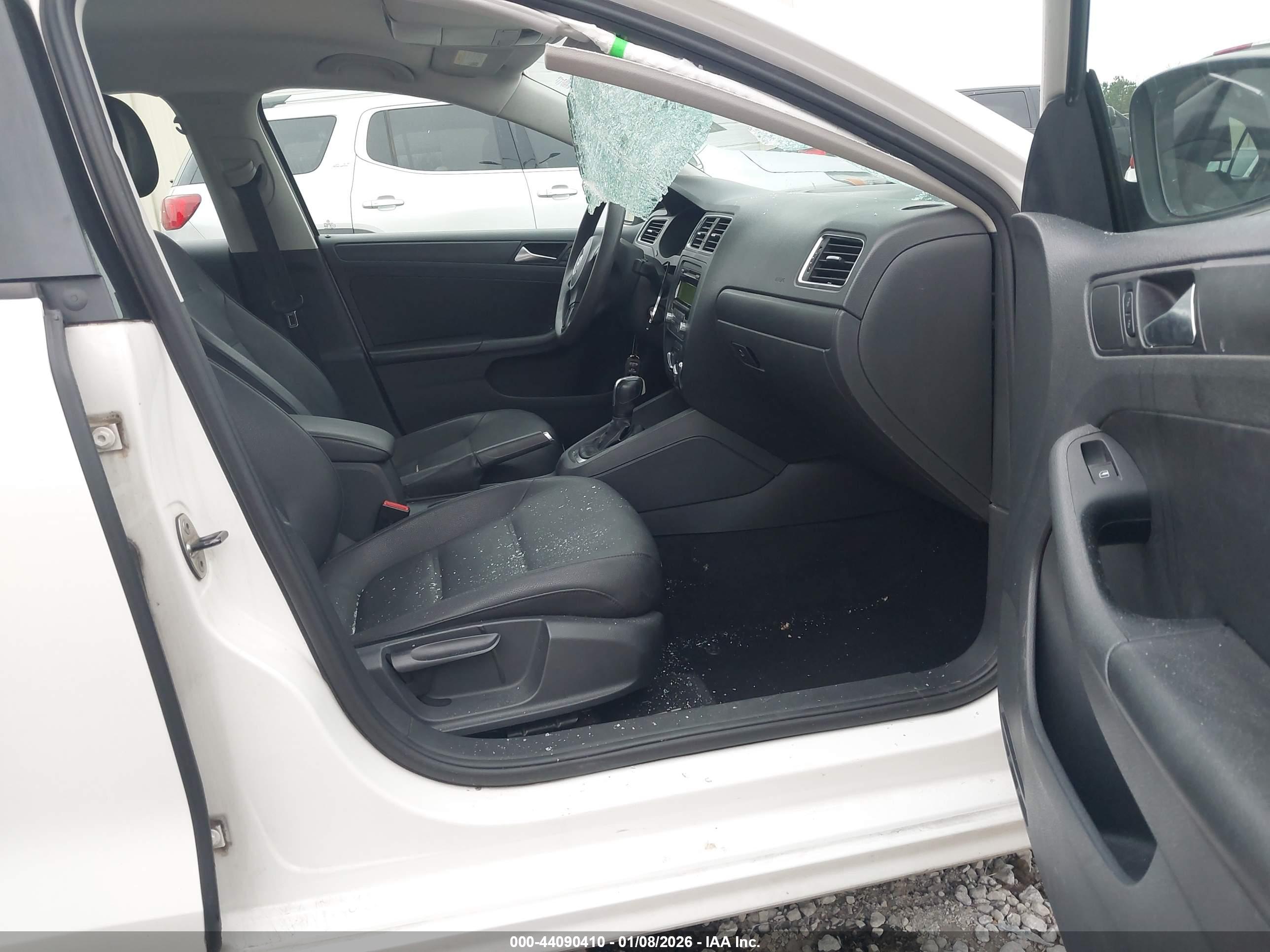 VOLKSWAGEN JETTA image 5