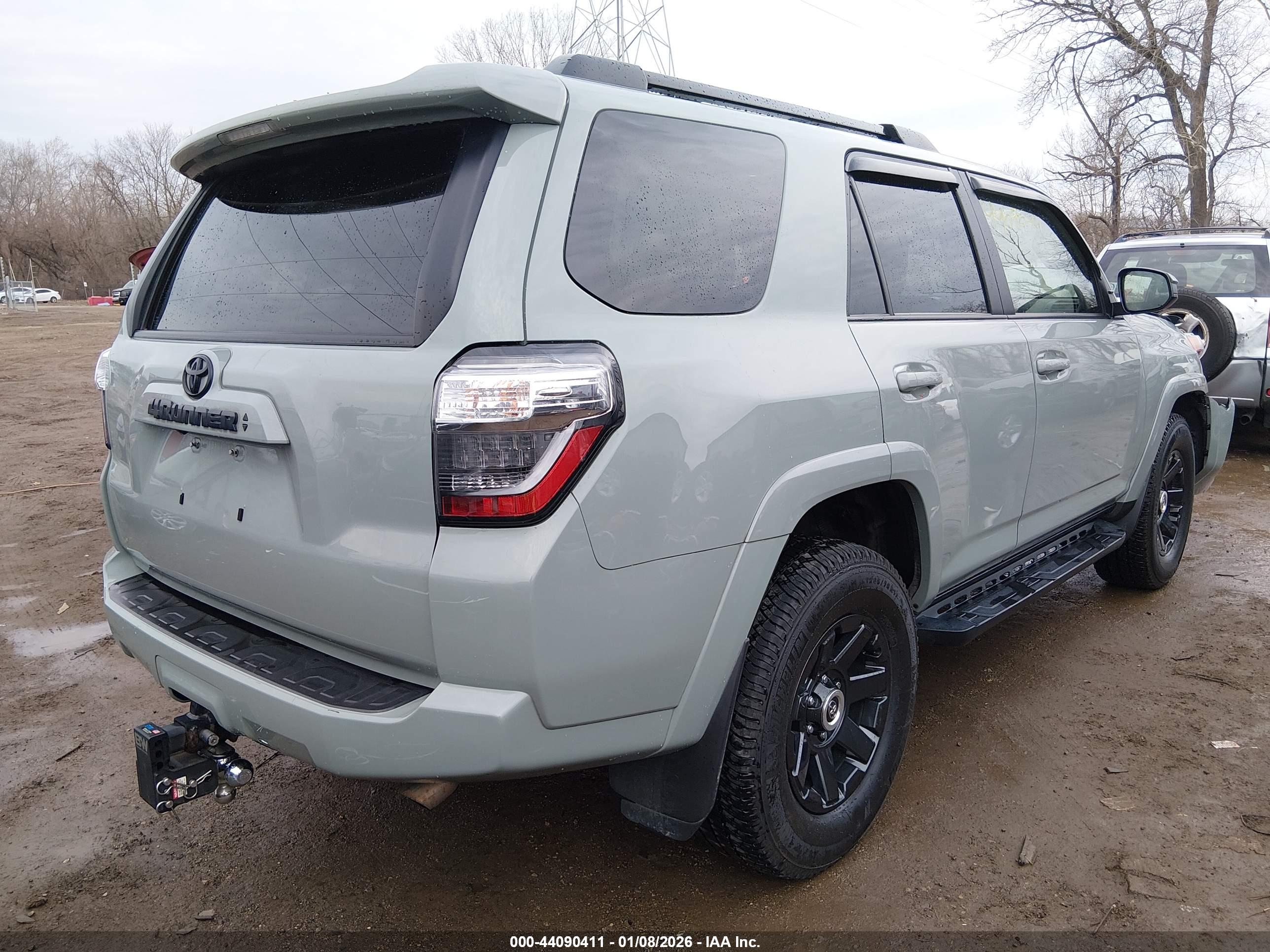 TOYOTA 4RUNNER image 4