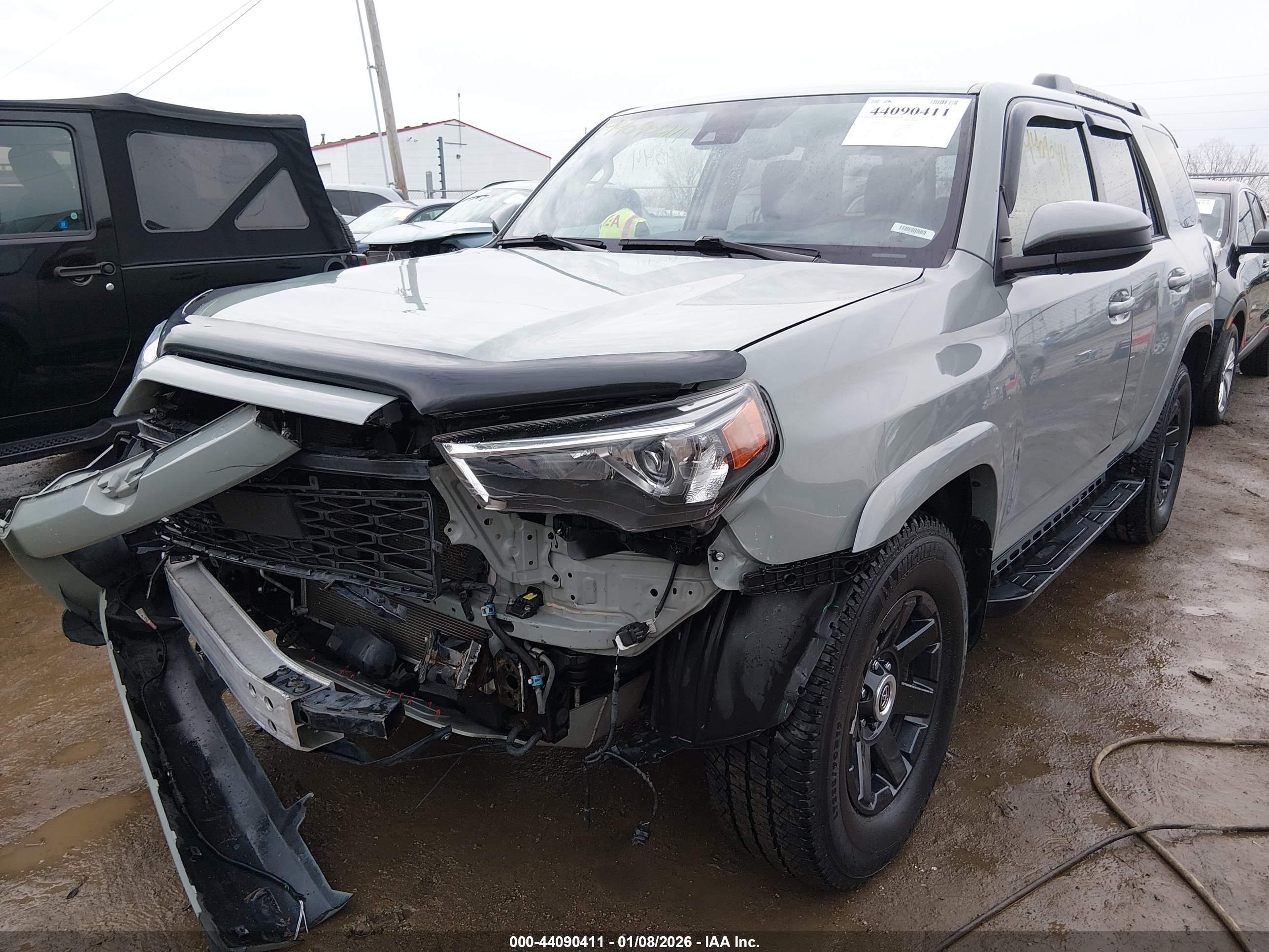 TOYOTA 4RUNNER image 6