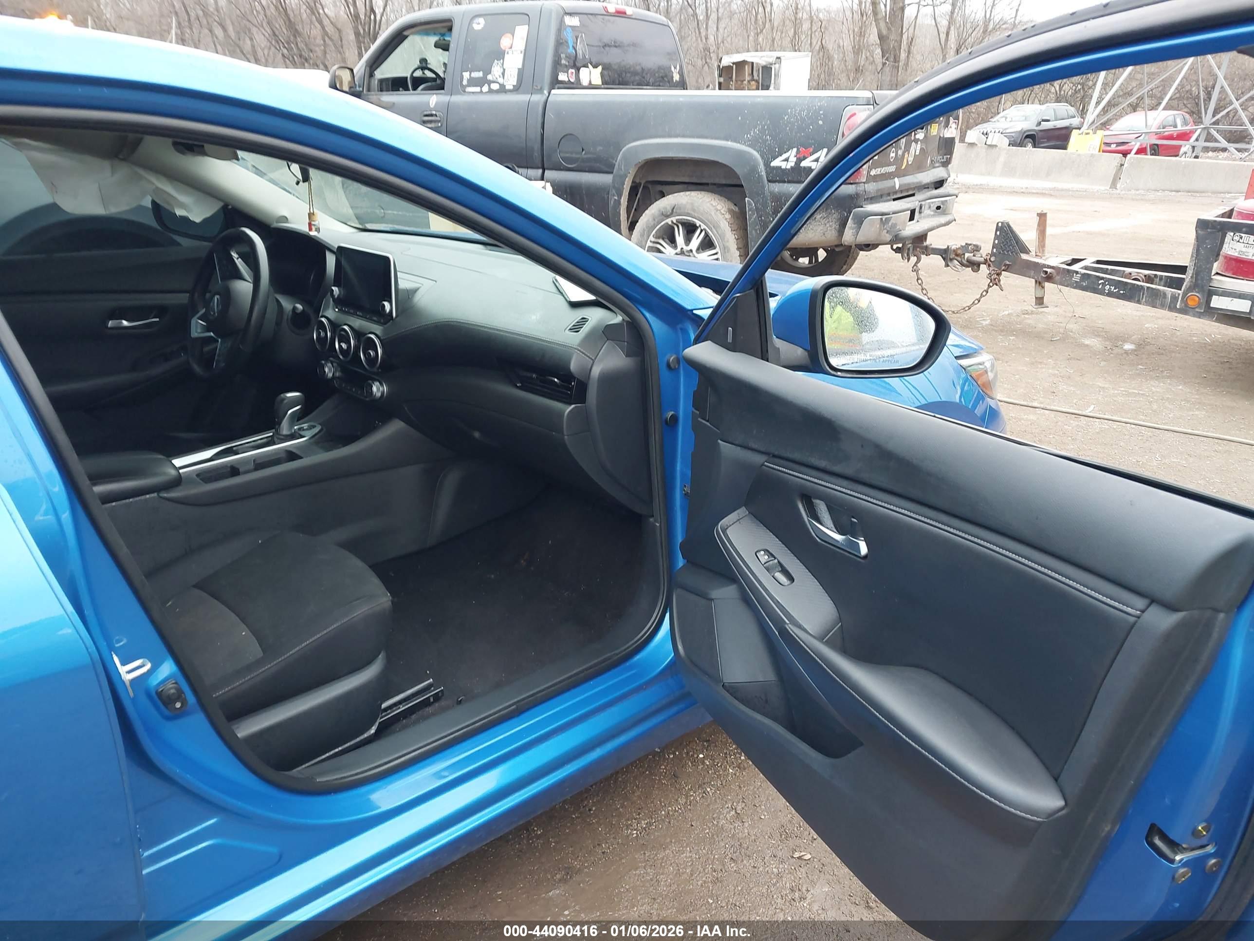 NISSAN SENTRA image 5