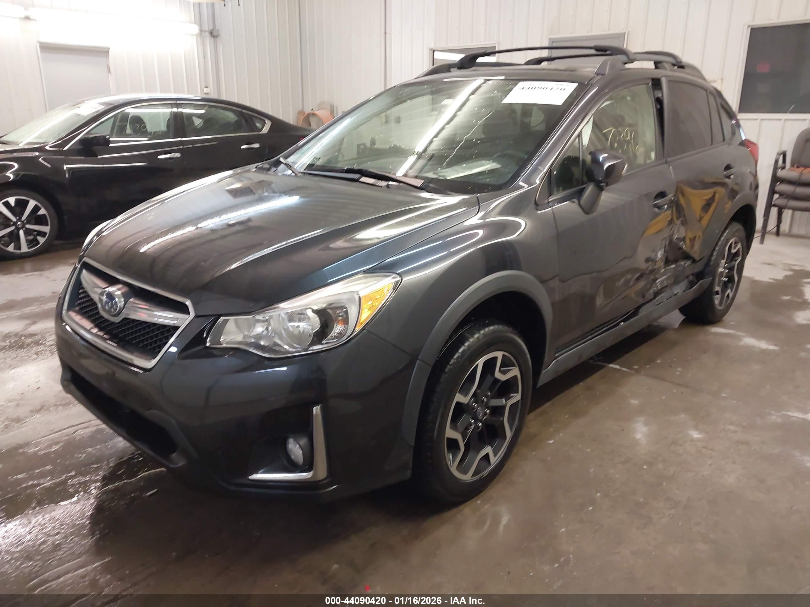 SUBARU CROSSTREK image 2