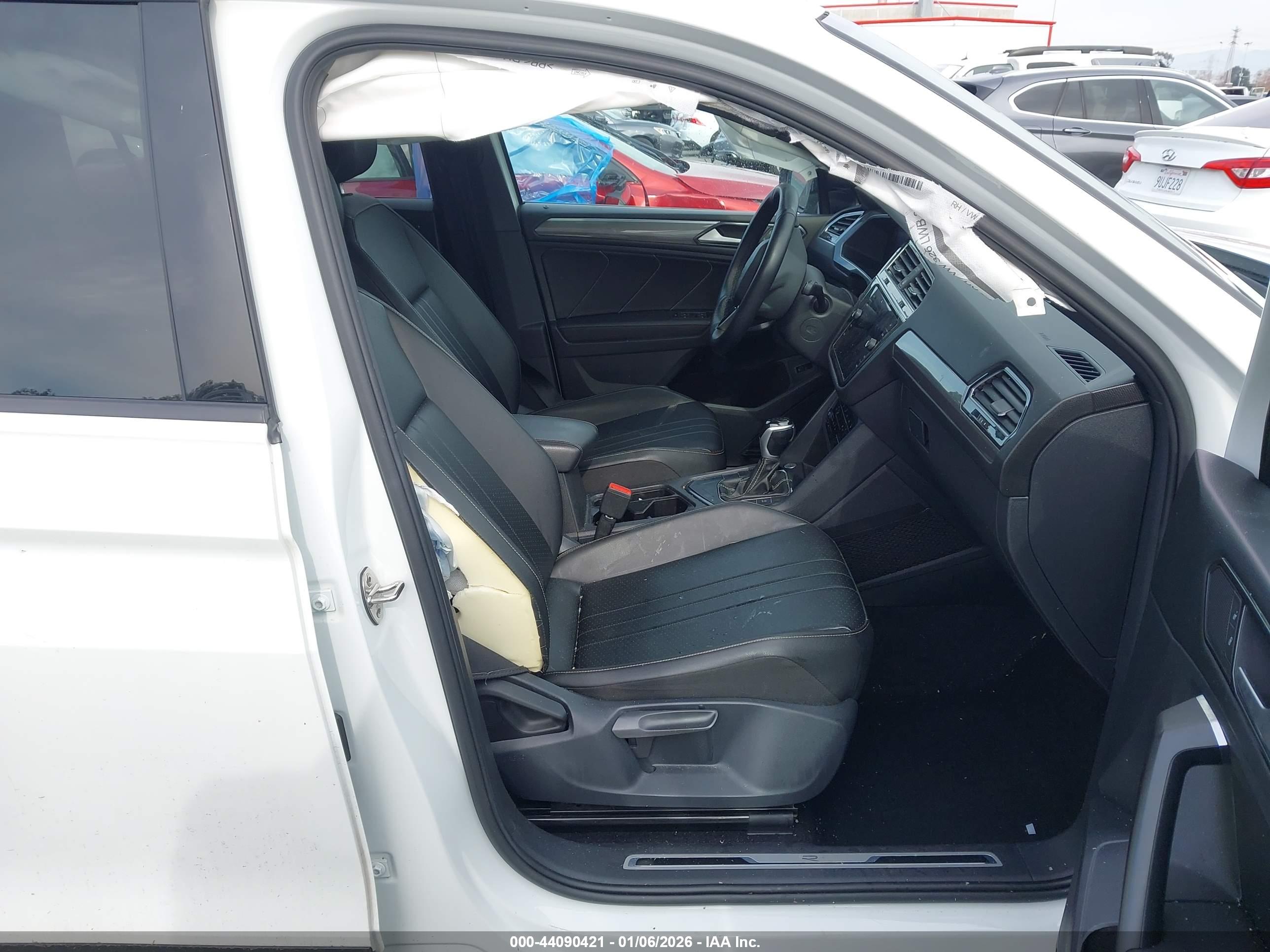 VOLKSWAGEN TIGUAN image 5