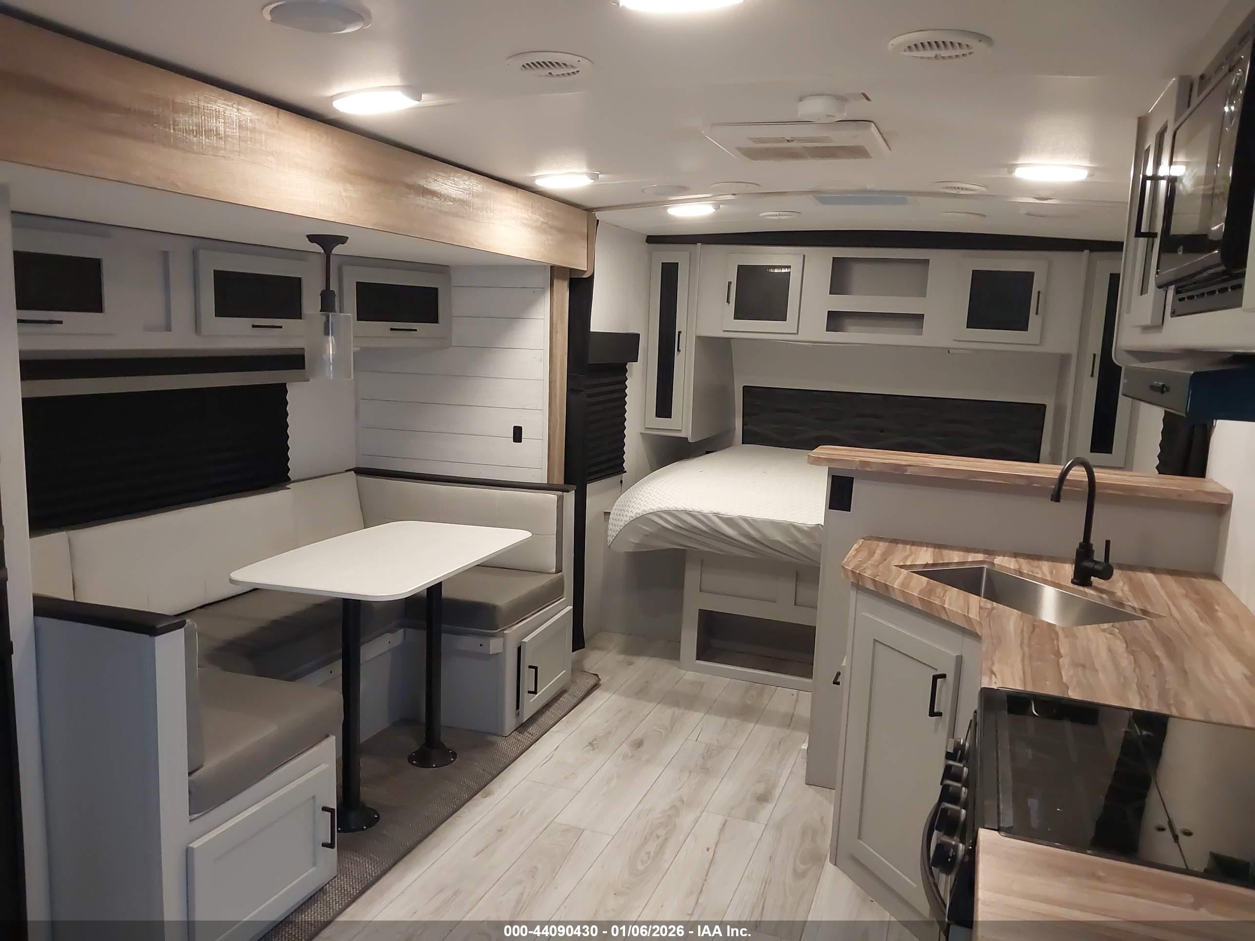 HEARTLAND RV image 5